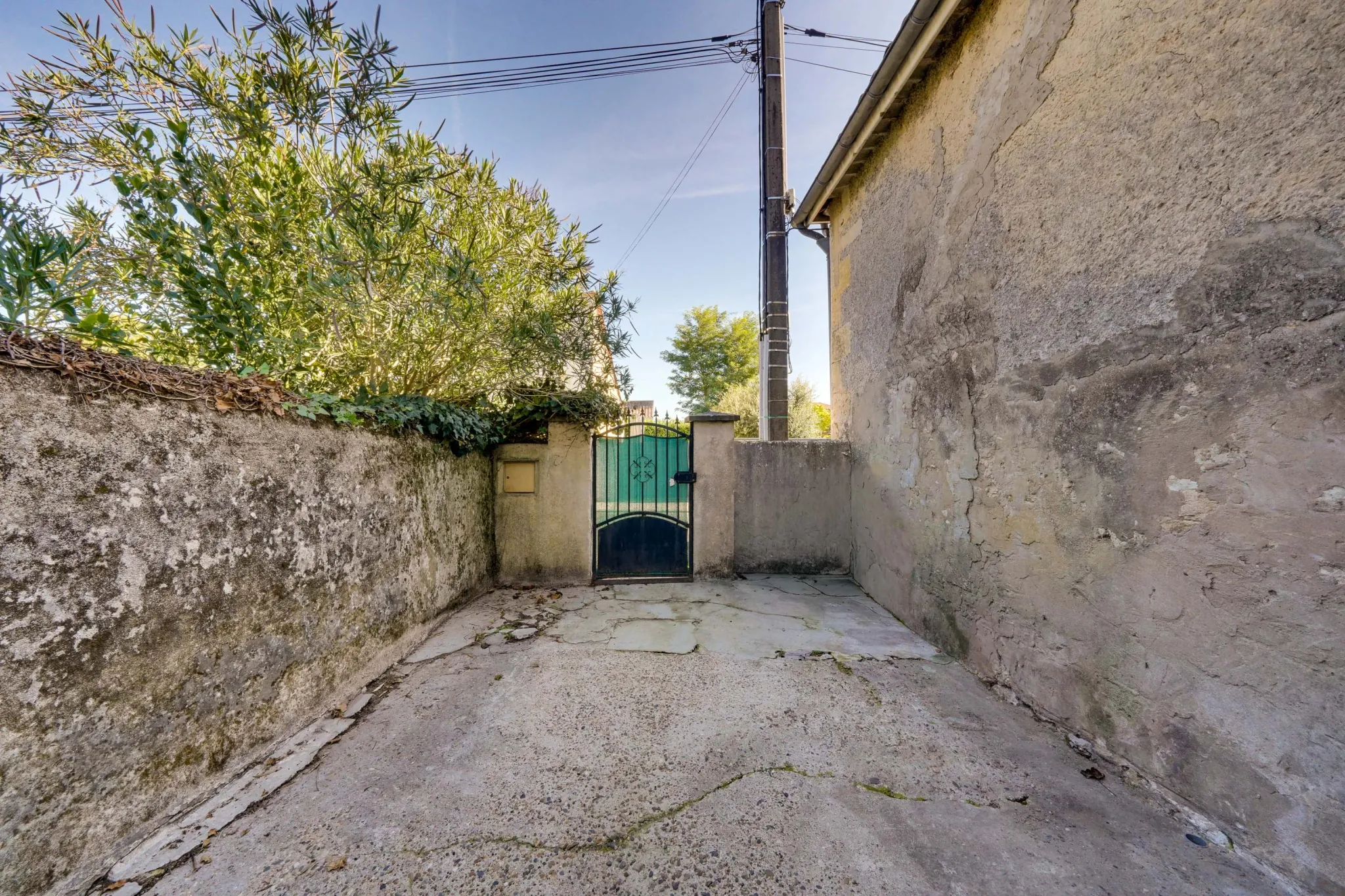 Maison en pierre de 190m² avec 5 chambres à Arbanats – Secteur sud-est 