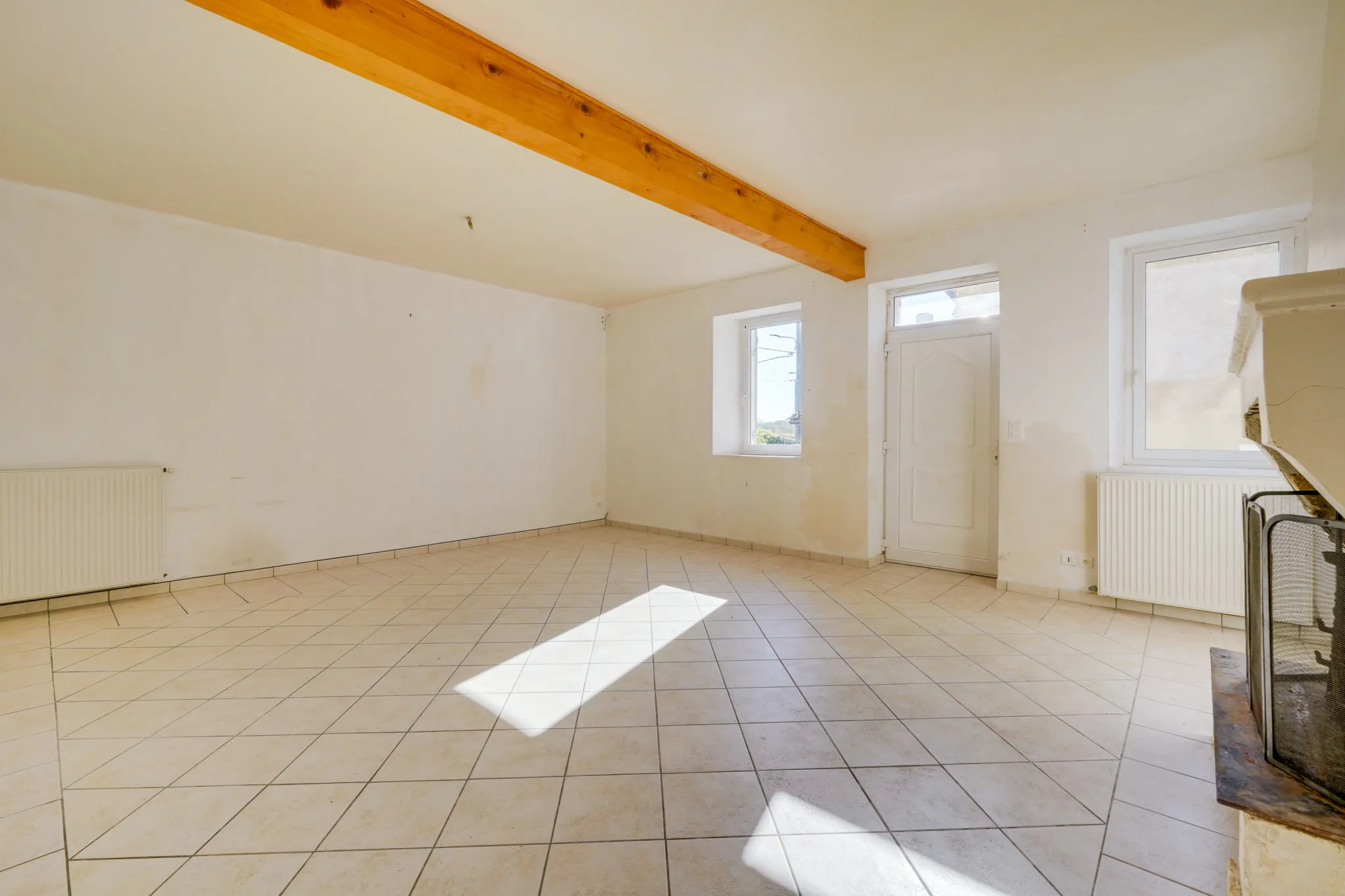 Maison en pierre de 190m² avec 5 chambres à Arbanats – Secteur sud-est 