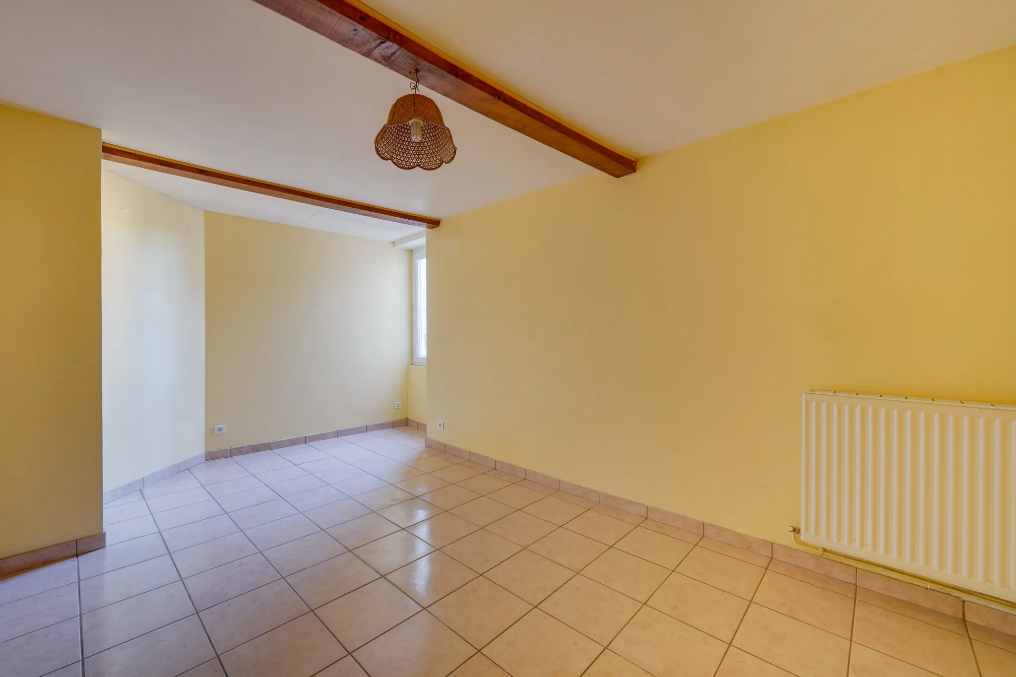 Maison en pierre de 190m² avec 5 chambres à Arbanats – Secteur sud-est 