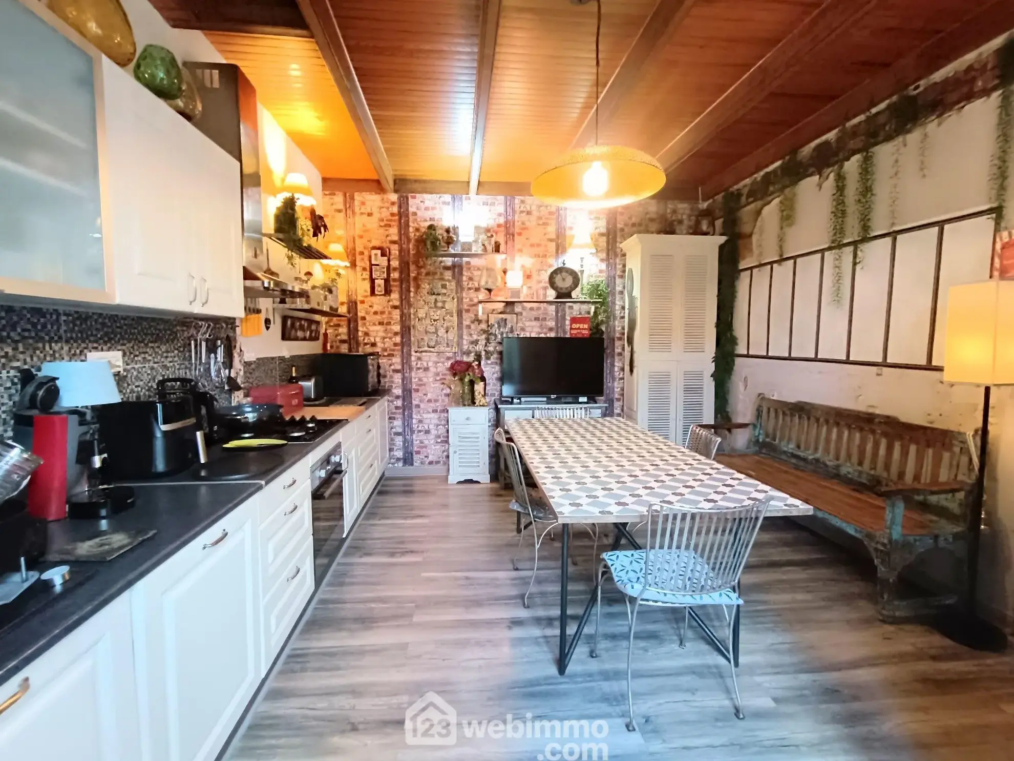 Maison rénovée de 115m² à Plouaret – Emplacement idéal et prestations modernes 