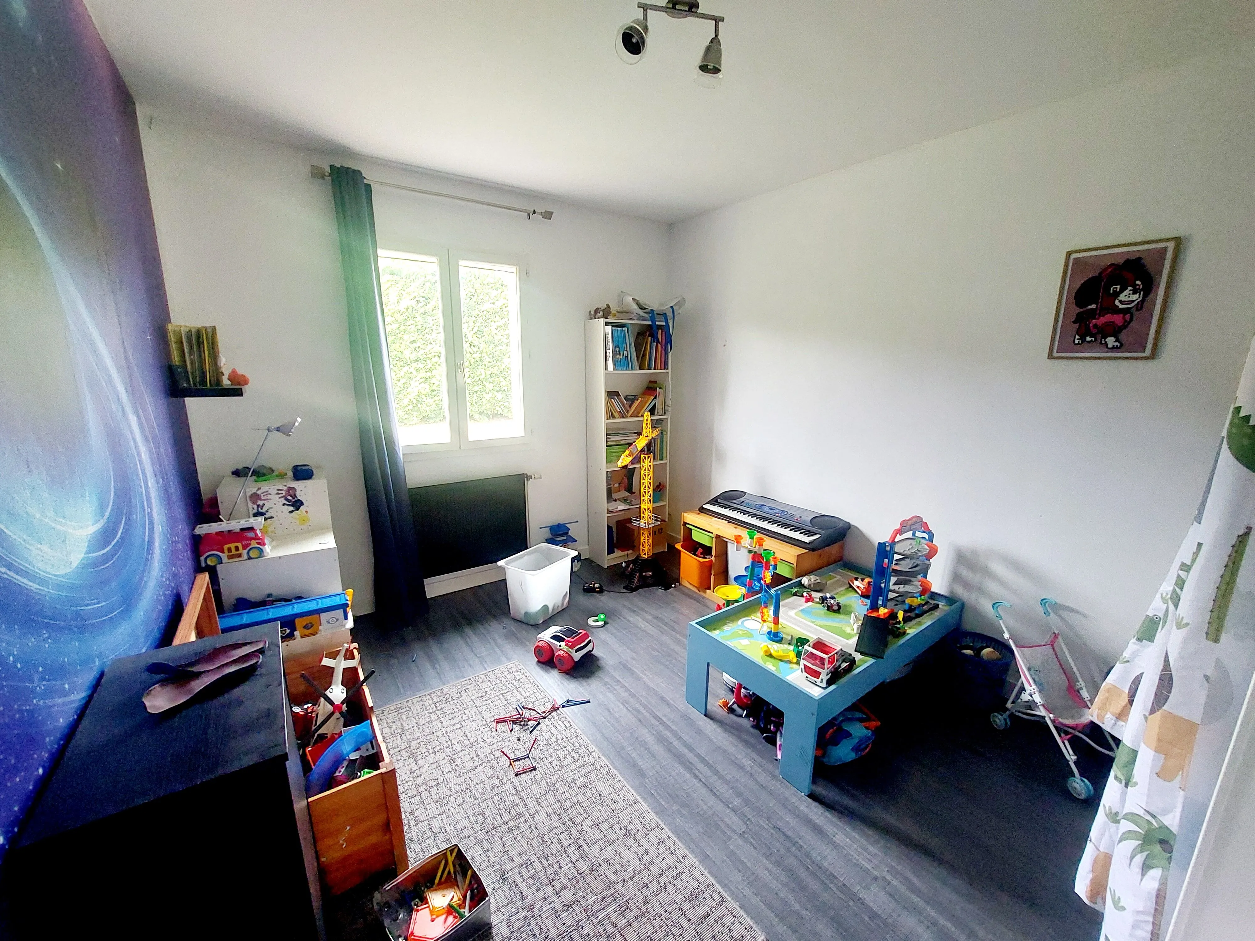 Maison 5 chambres à Champdieu - 126 m² avec terrain et panneaux solaires 