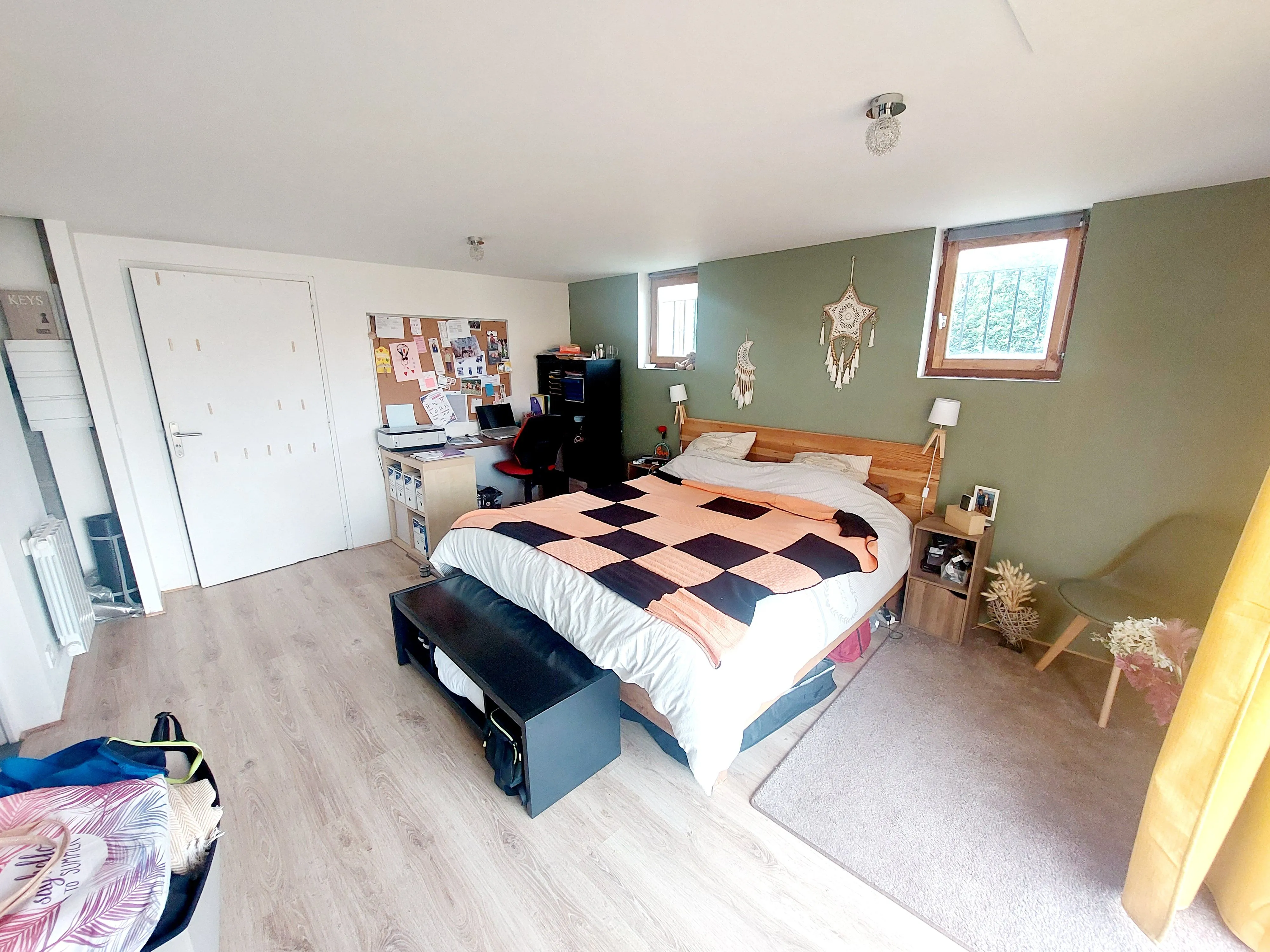 Maison 5 chambres à Champdieu - 126 m² avec terrain et panneaux solaires 