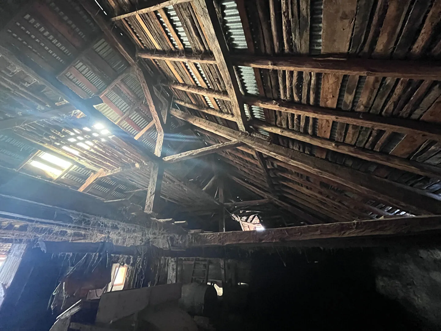 Magnifique maison avec grange à Crévoux - 370 m², potentiel exceptionnel 