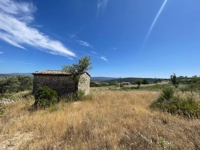 Cabanon agricole authentique à Gordes, 18 m2, zone agricole 