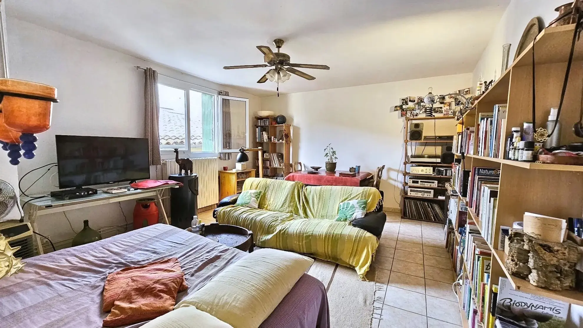 Maison de village de 130 m² en centre historique à Sommières, 6 pièces à rafraîchir 