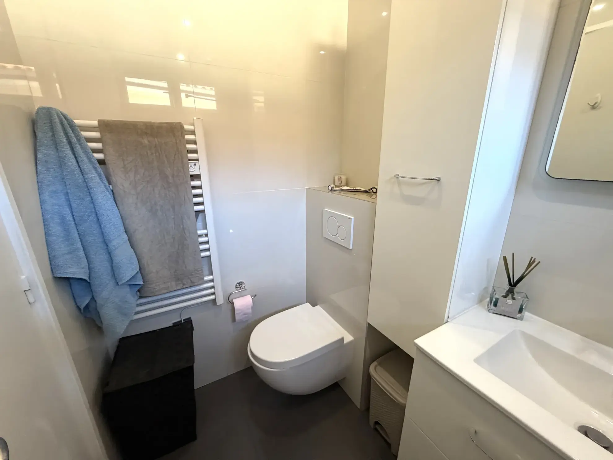 Appartement 3 pièces lumineux avec grande terrasse à Menton, Borrigo 