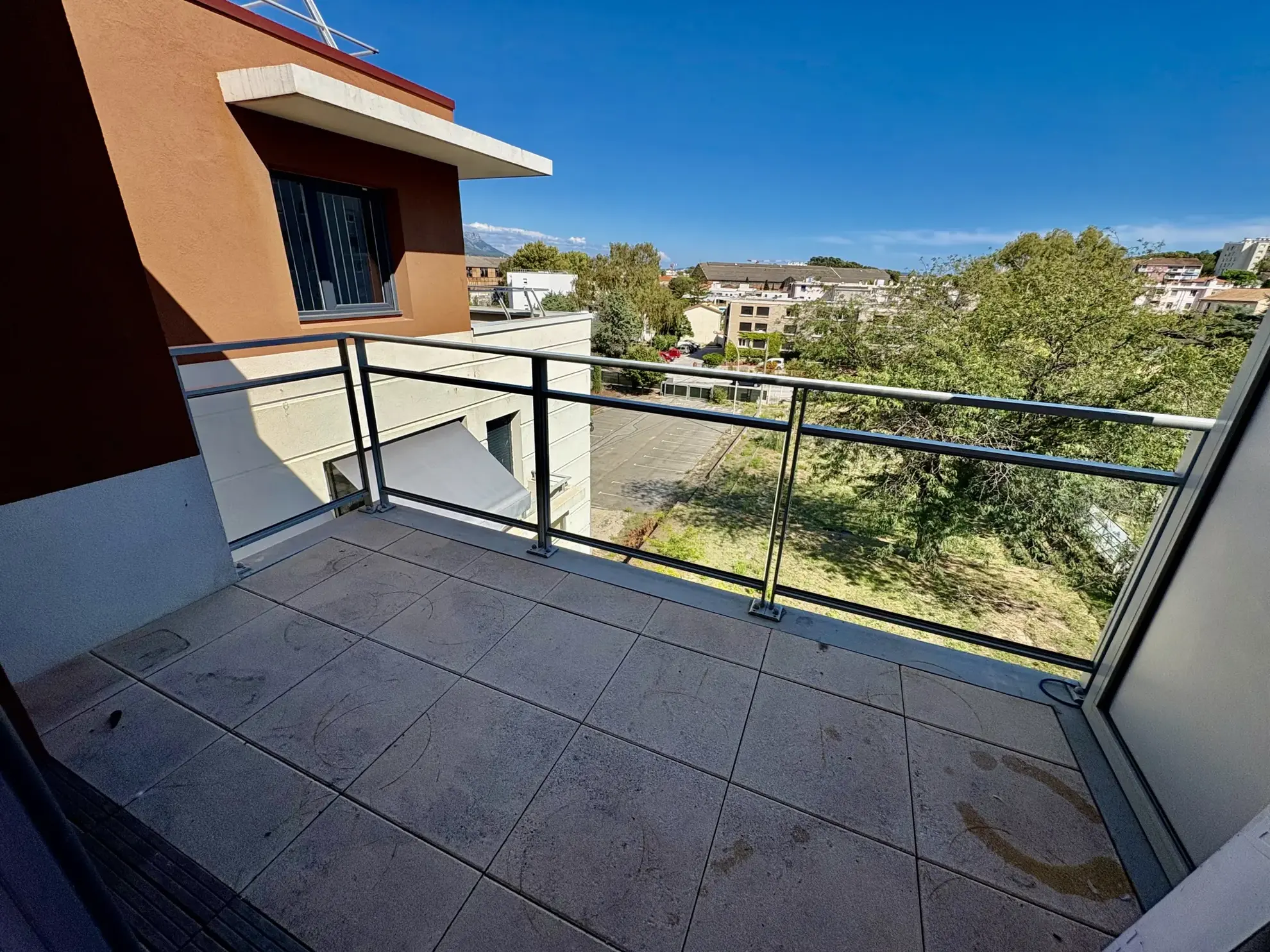 Appartement T2 à vendre à La Seyne-sur-Mer avec vue dégagée en quartier Porte Marine