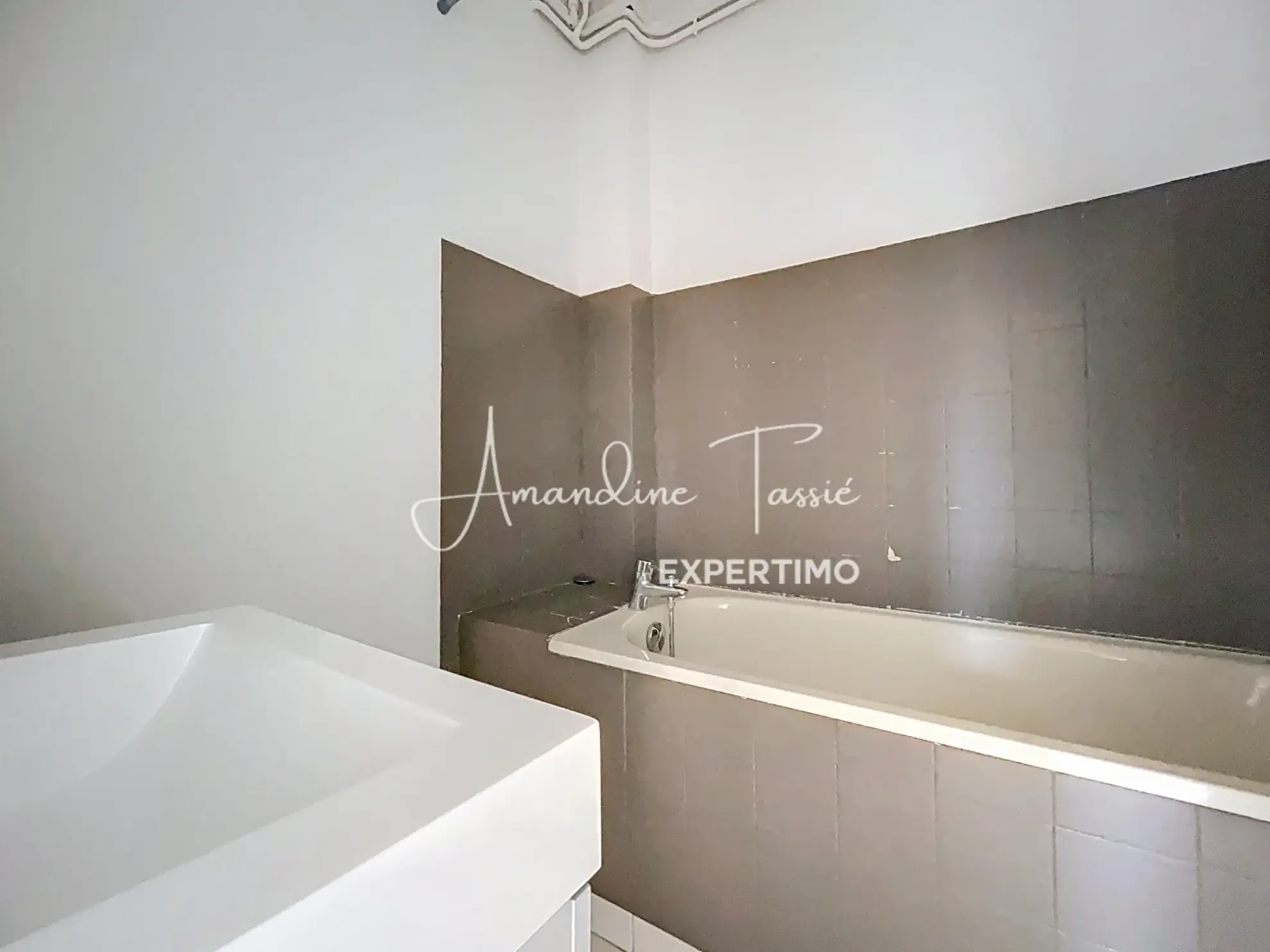 Appartement T3 avec Balcon en Centre-Ville à Millau - 74 m² 