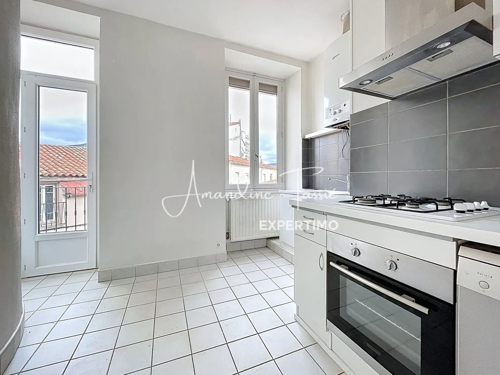 Appartement T3 avec Balcon en Centre-Ville à Millau - 74 m² 