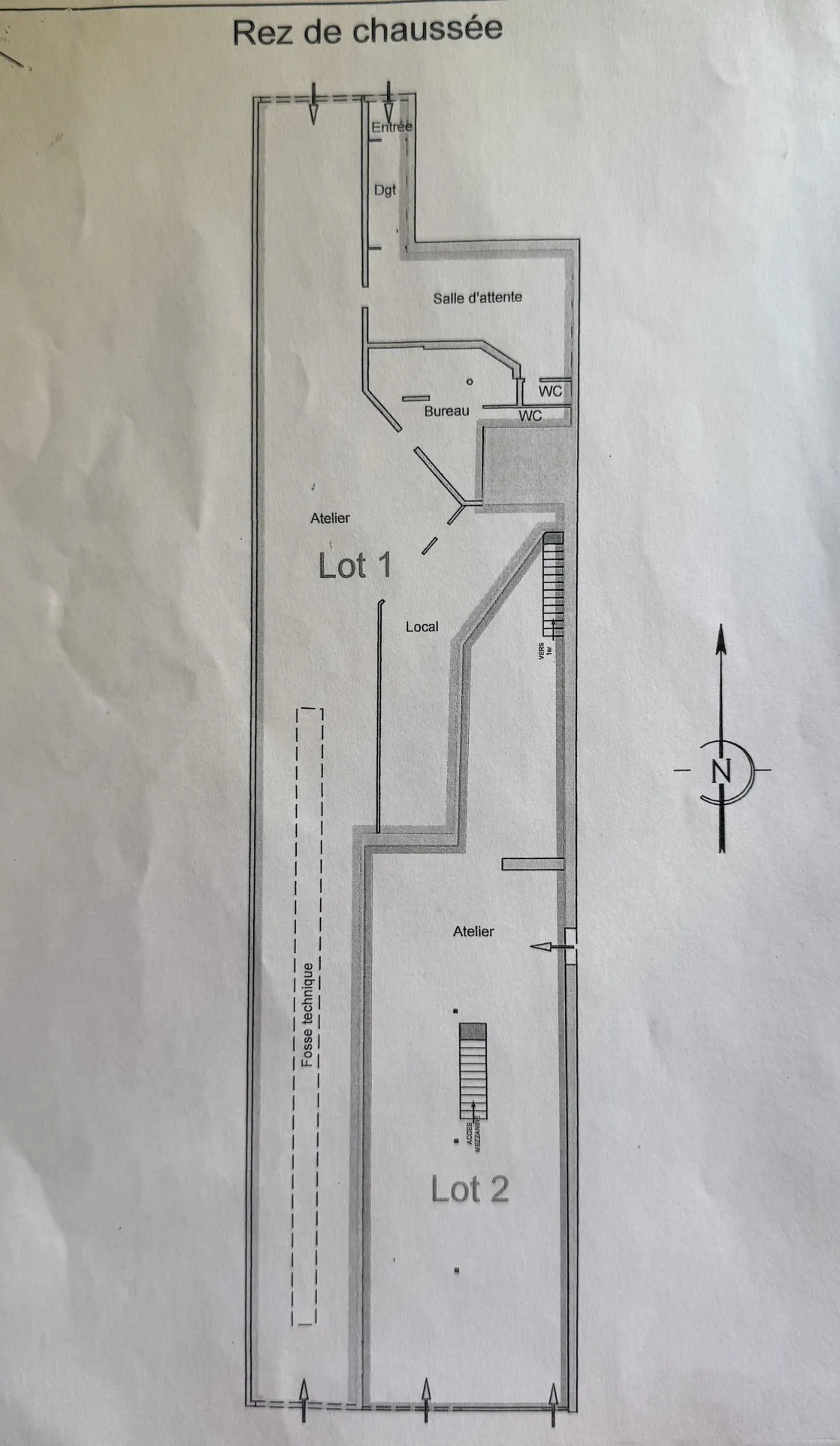 Local professionnel de 450 m² avec mezzanine à Martigues, emplacement stratégique 