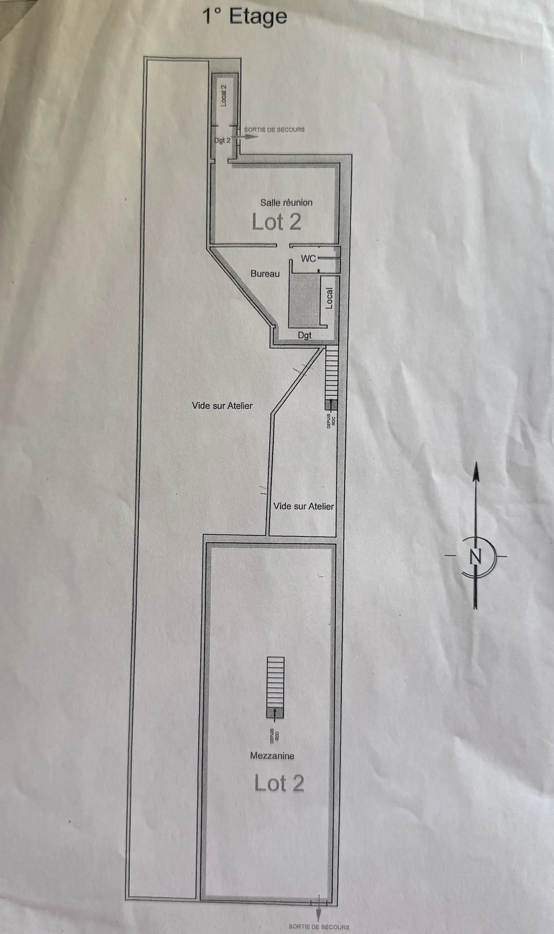 Local professionnel de 450 m² avec mezzanine à Martigues, emplacement stratégique 