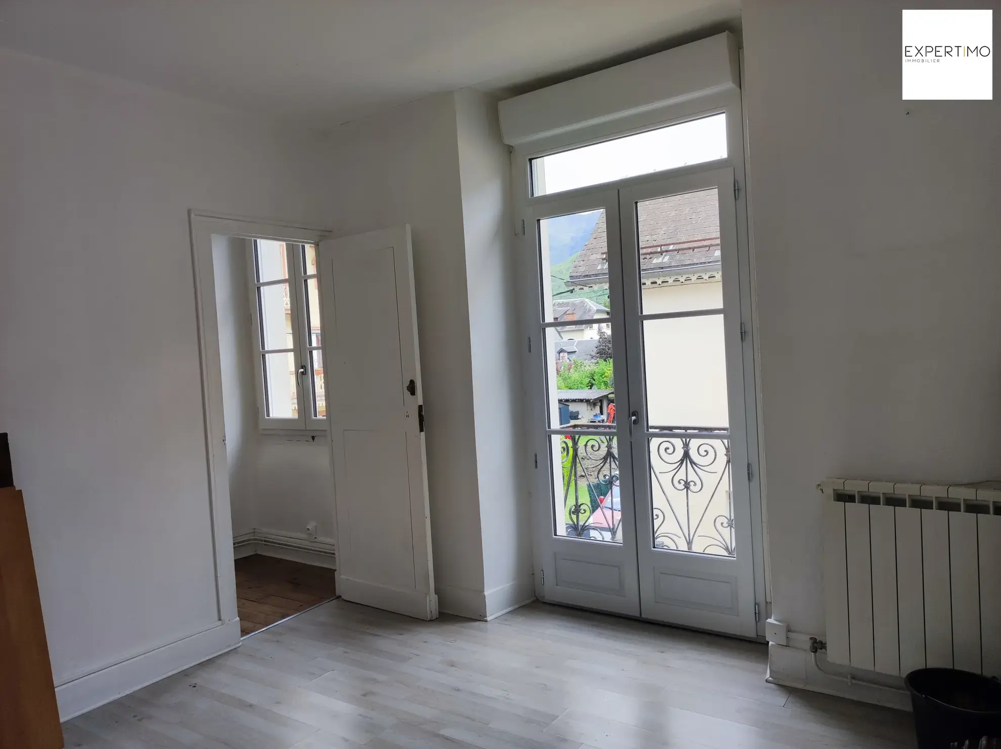 Appartement T4 lumineux de 63 m² avec balcons au centre de Bagnères-de-Luchon 