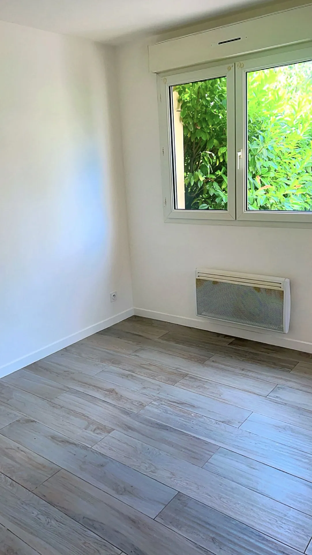 Appartement T2 rénové de 32 m² avec terrasse à Blagnac