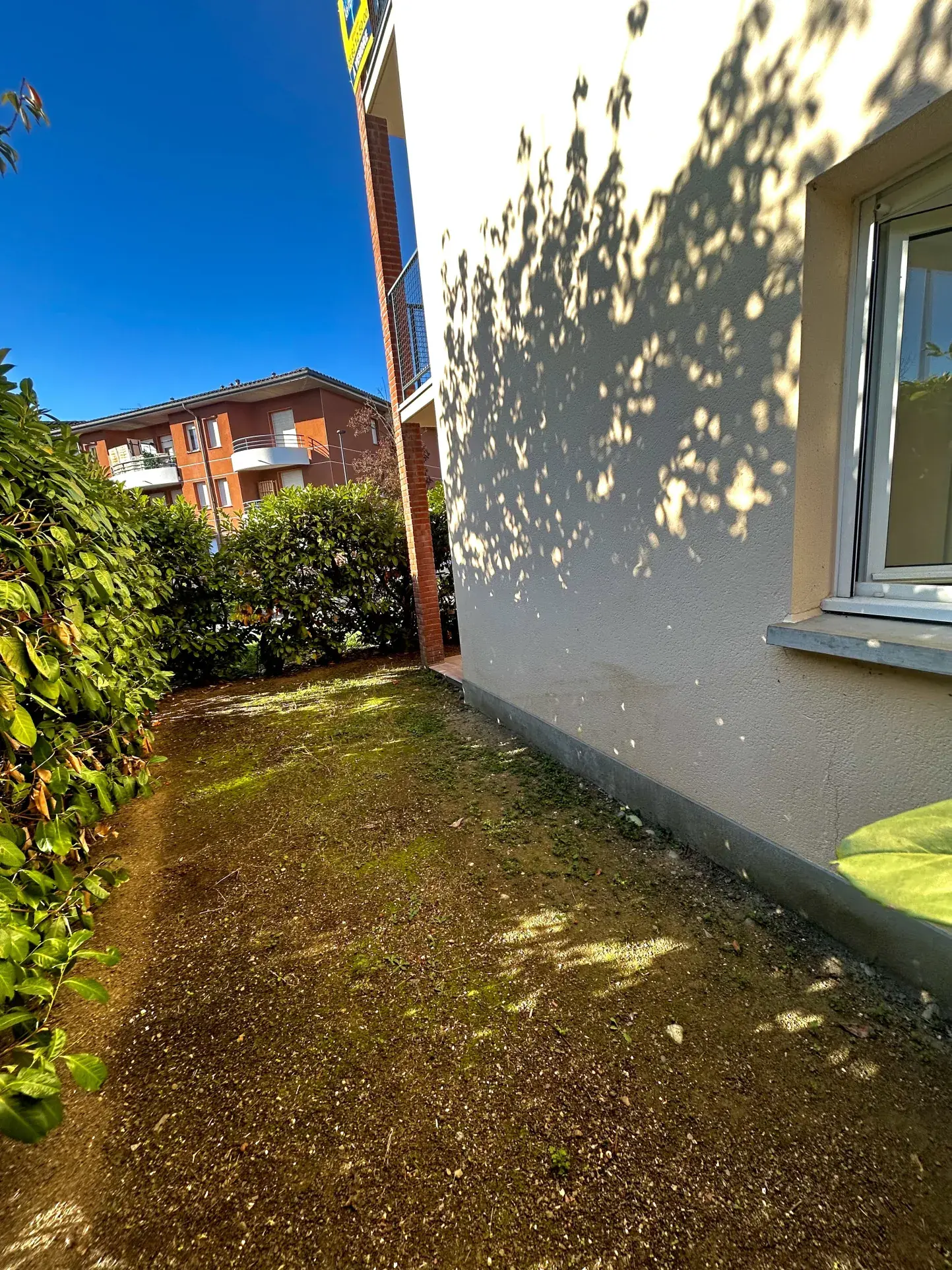 Appartement T2 rénové de 32 m² avec terrasse à Blagnac 