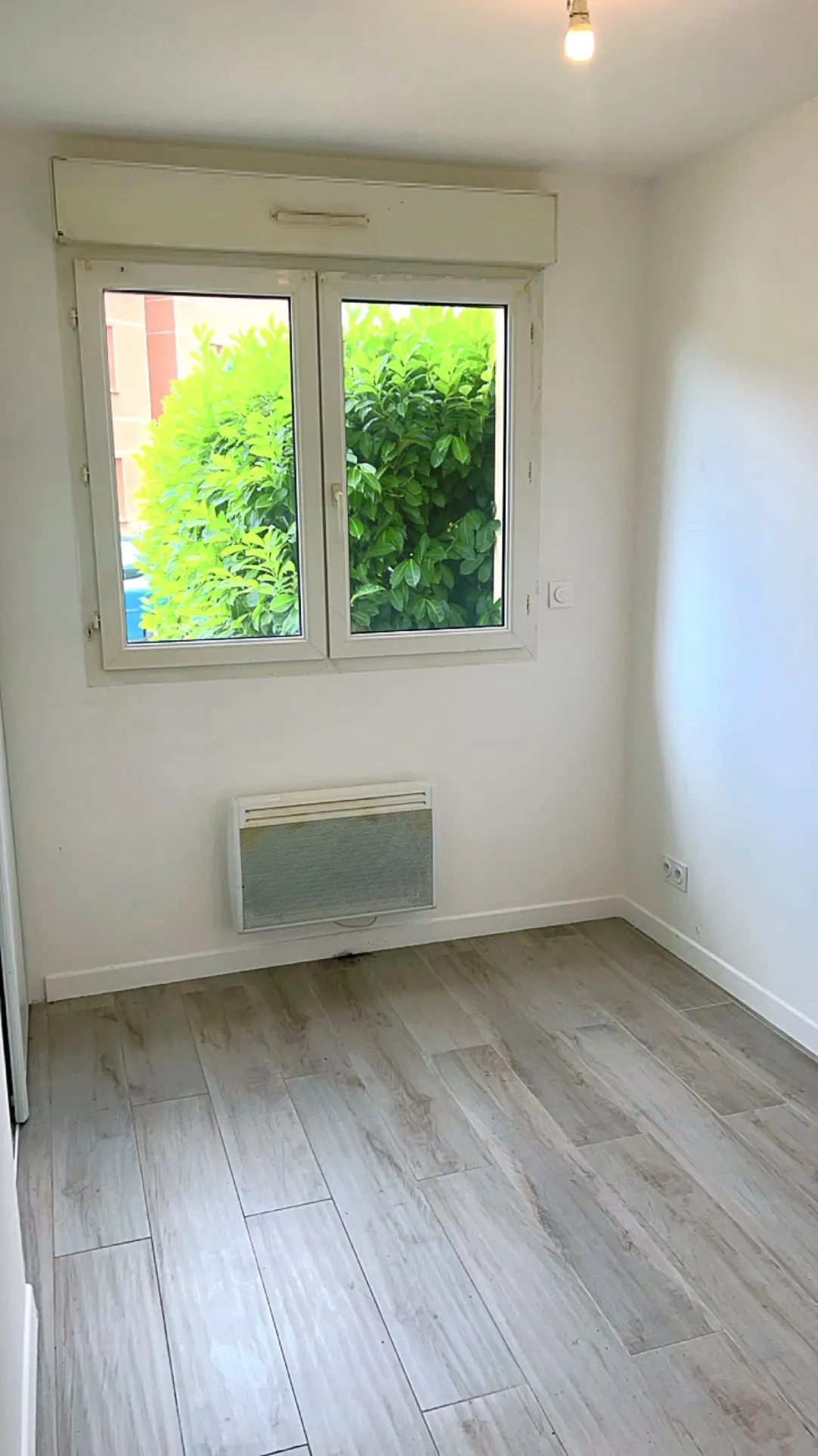 Appartement T2 rénové de 32 m² avec terrasse à Blagnac 