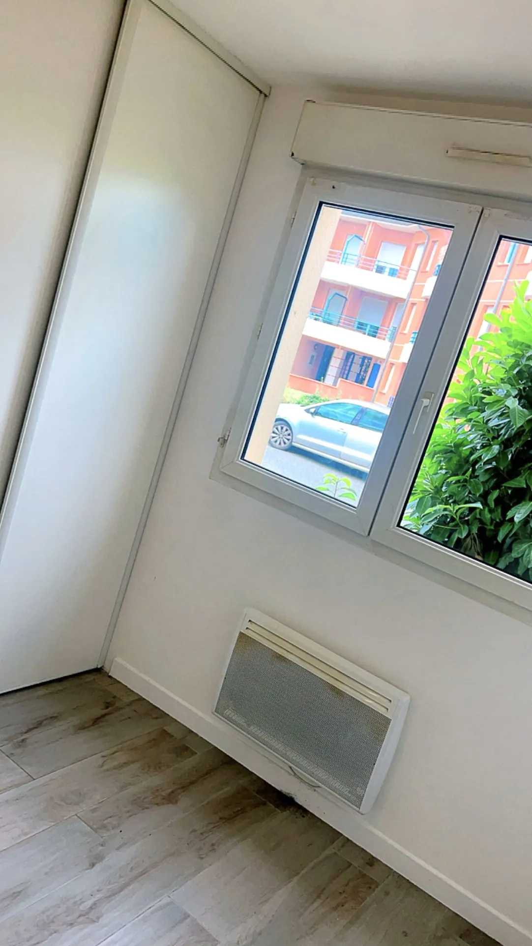 Appartement T2 rénové de 32 m² avec terrasse à Blagnac 