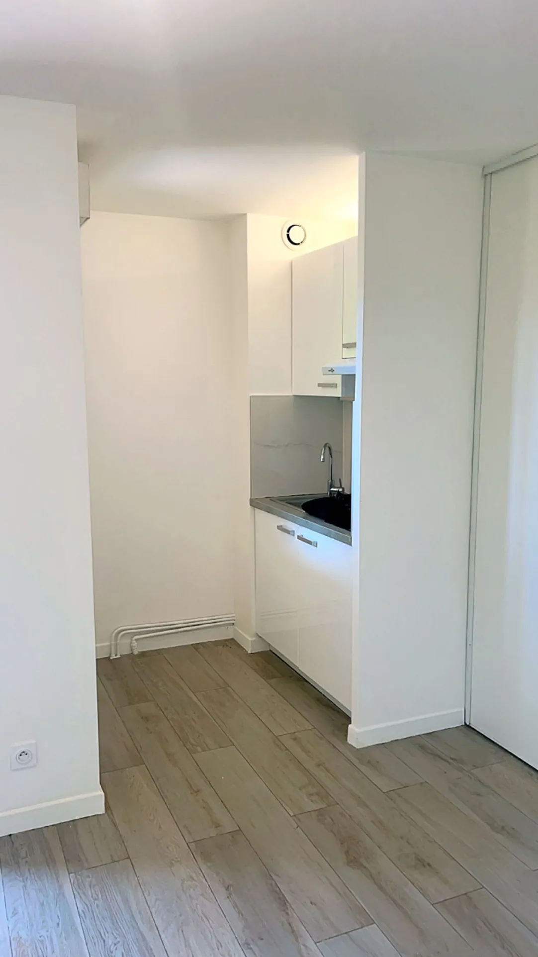 Appartement T2 rénové de 32 m² avec terrasse à Blagnac 