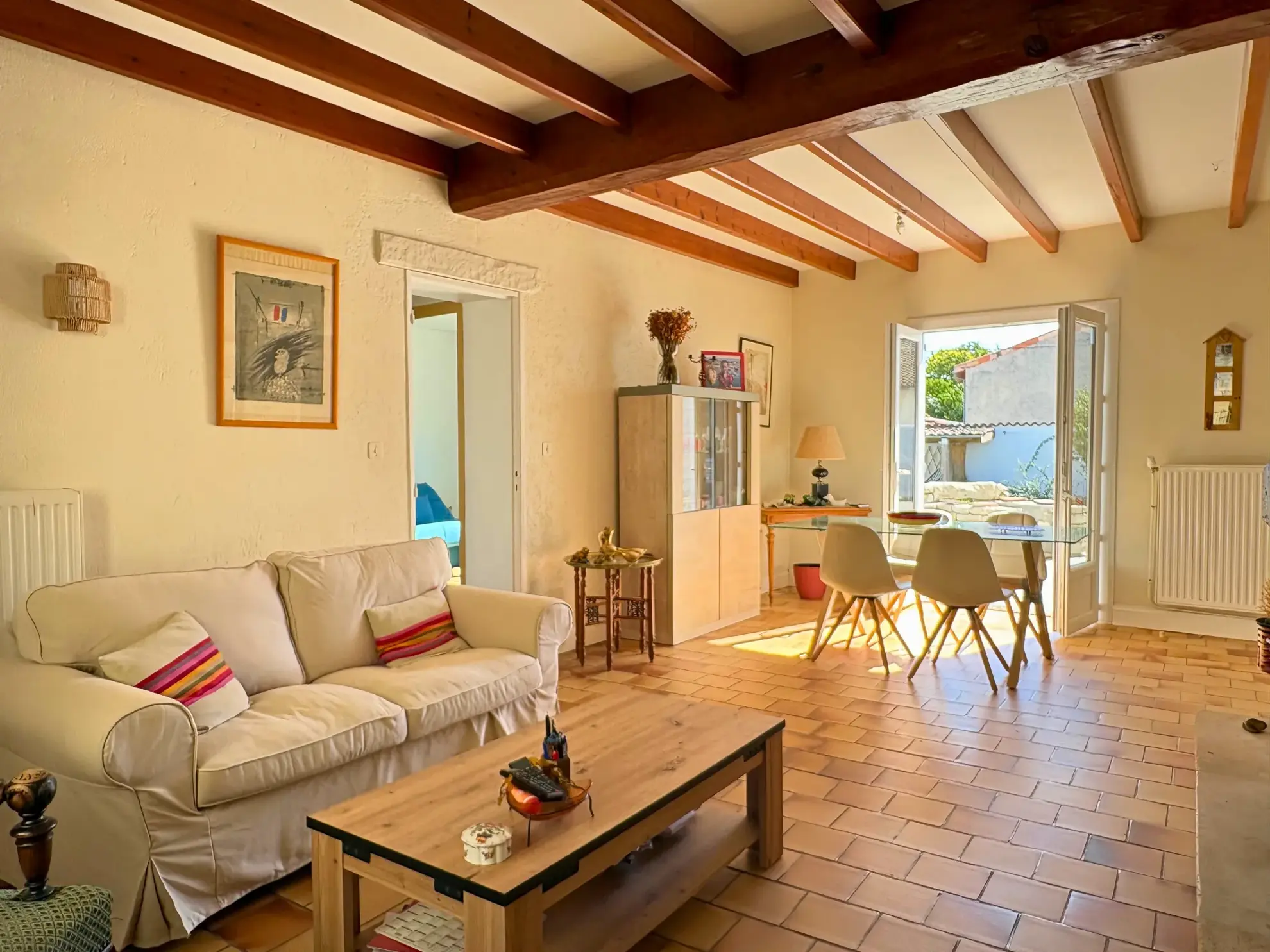 Maison de plain-pied moderne à vendre à Boutiers-Saint-Trojan, 3 chambres, garage et jardin privé 