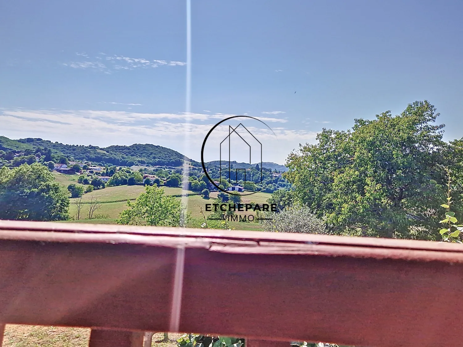 Maison typique basque à Garris en vente - Double appartement avec jardin 