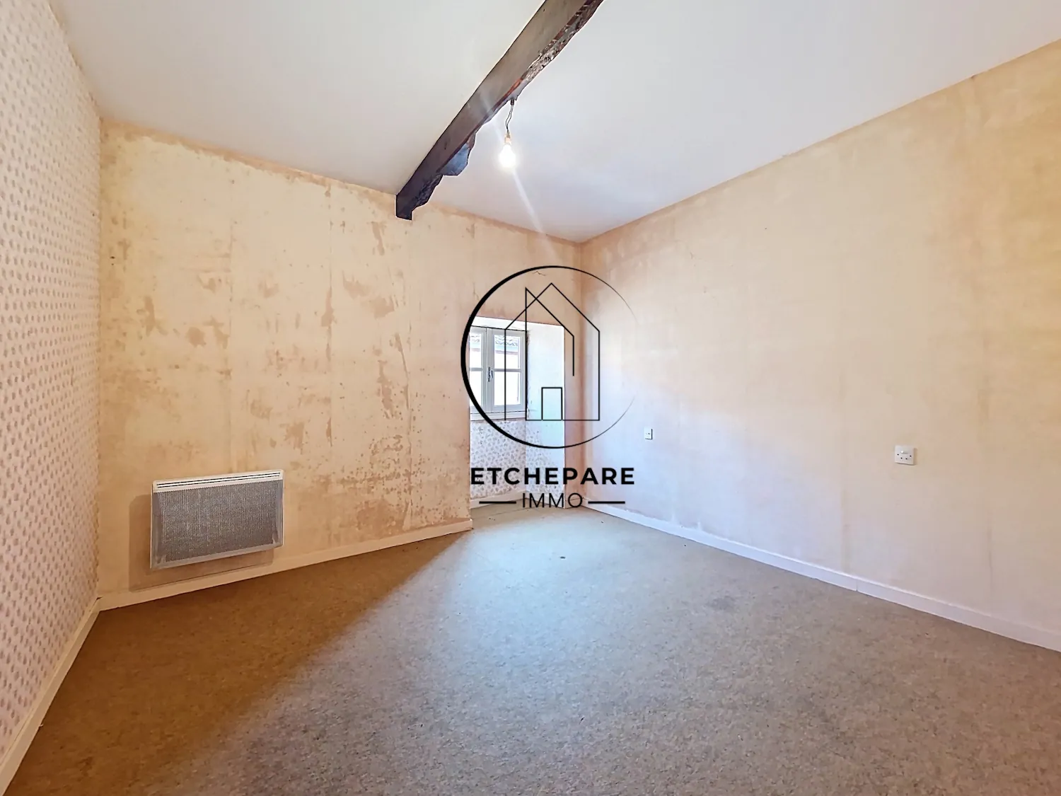 Maison typique basque à Garris en vente - Double appartement avec jardin 