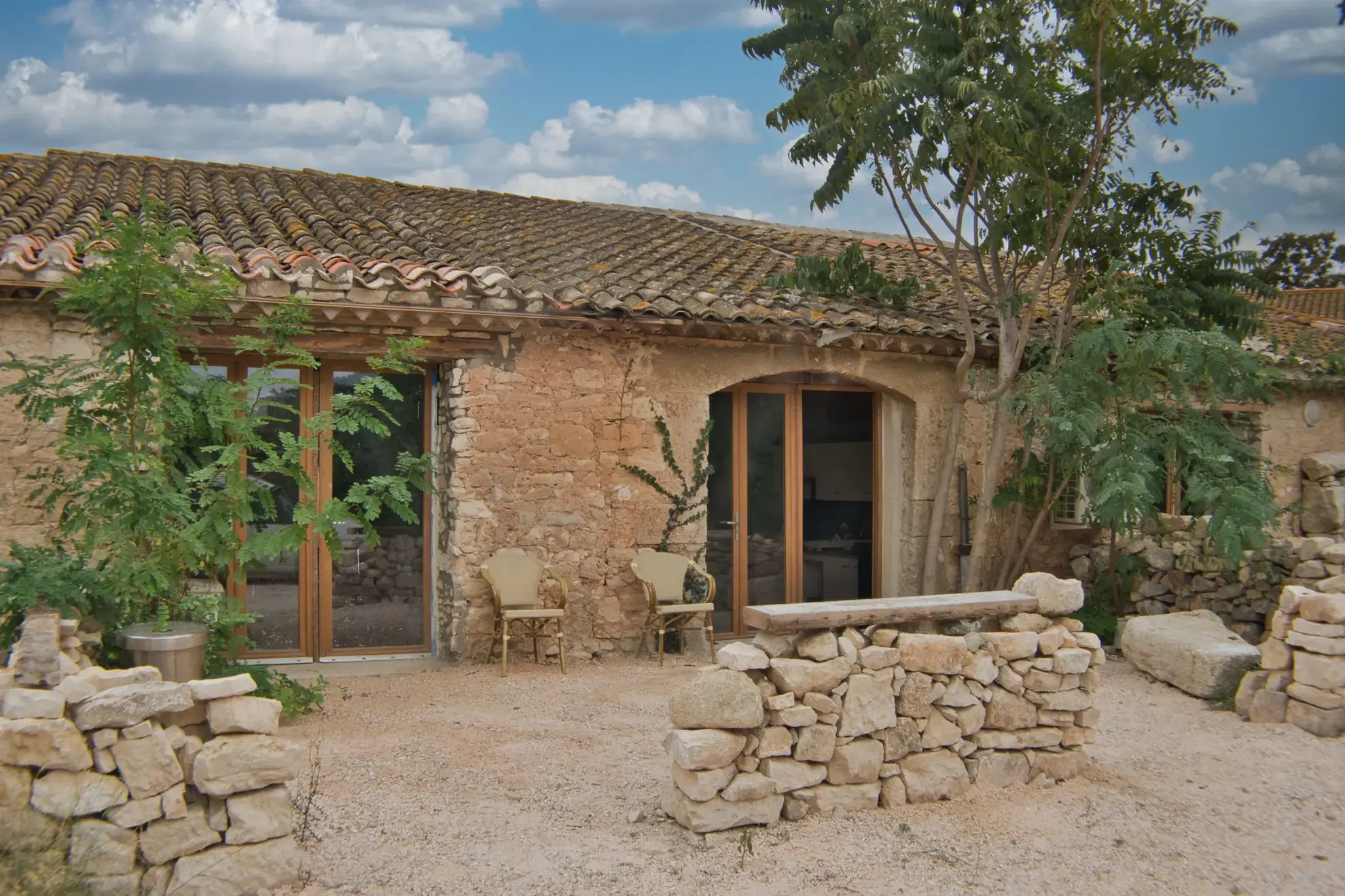 Maison de village divisible à Peyriac-de-Mer avec garage et terrasse 