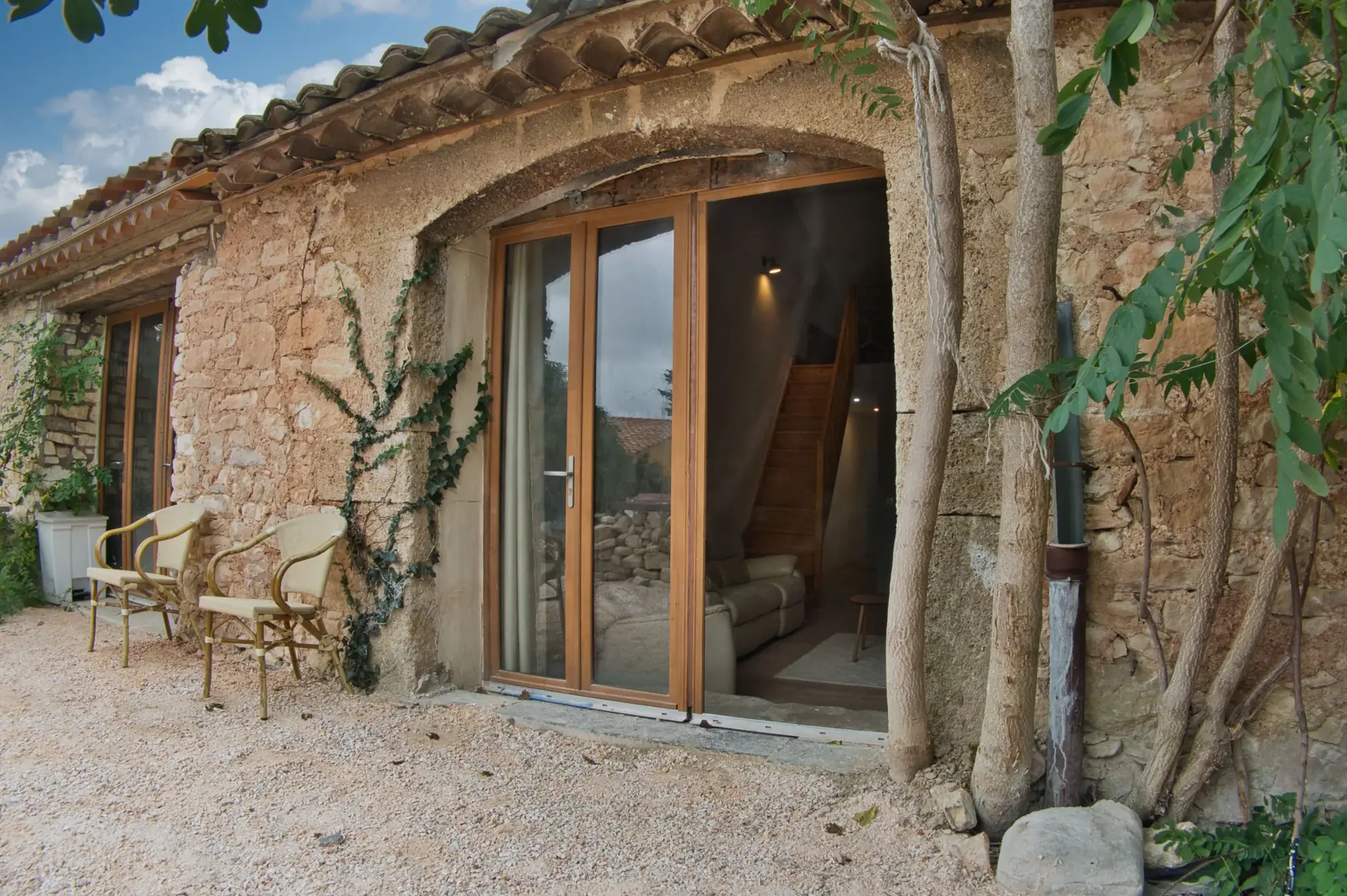 Maison de village divisible à Peyriac-de-Mer avec garage et terrasse 