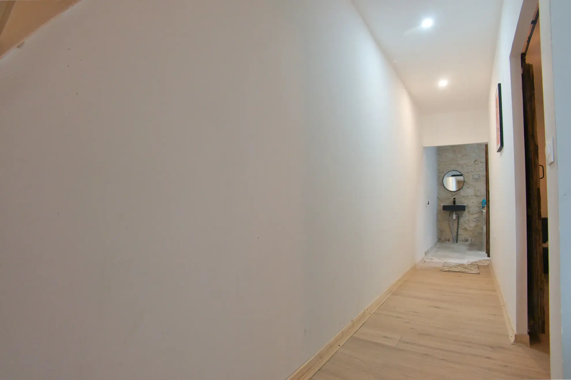 Maison de village divisible à Peyriac-de-Mer avec garage et terrasse 