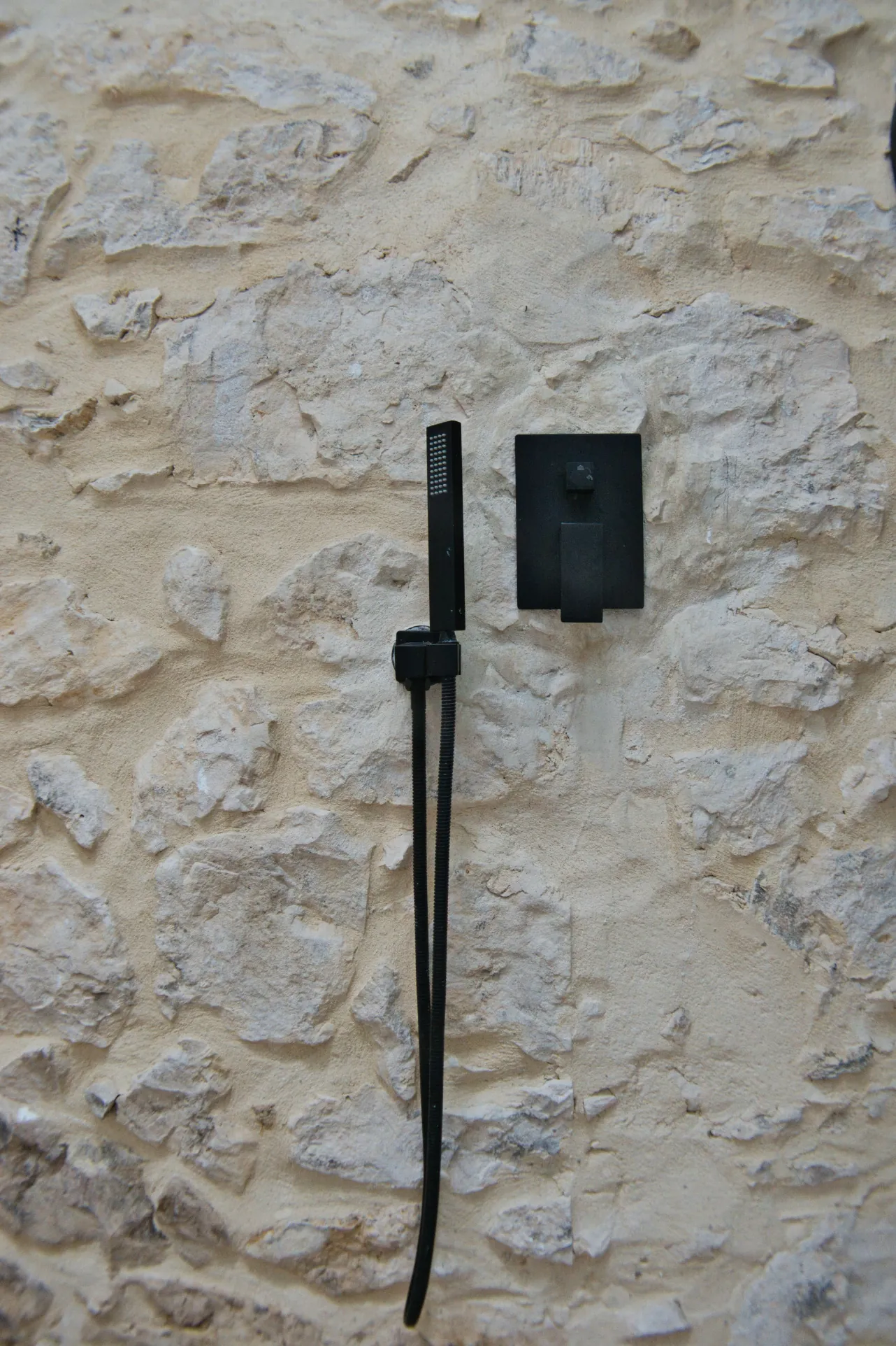 Maison de village divisible à Peyriac-de-Mer avec garage et terrasse 