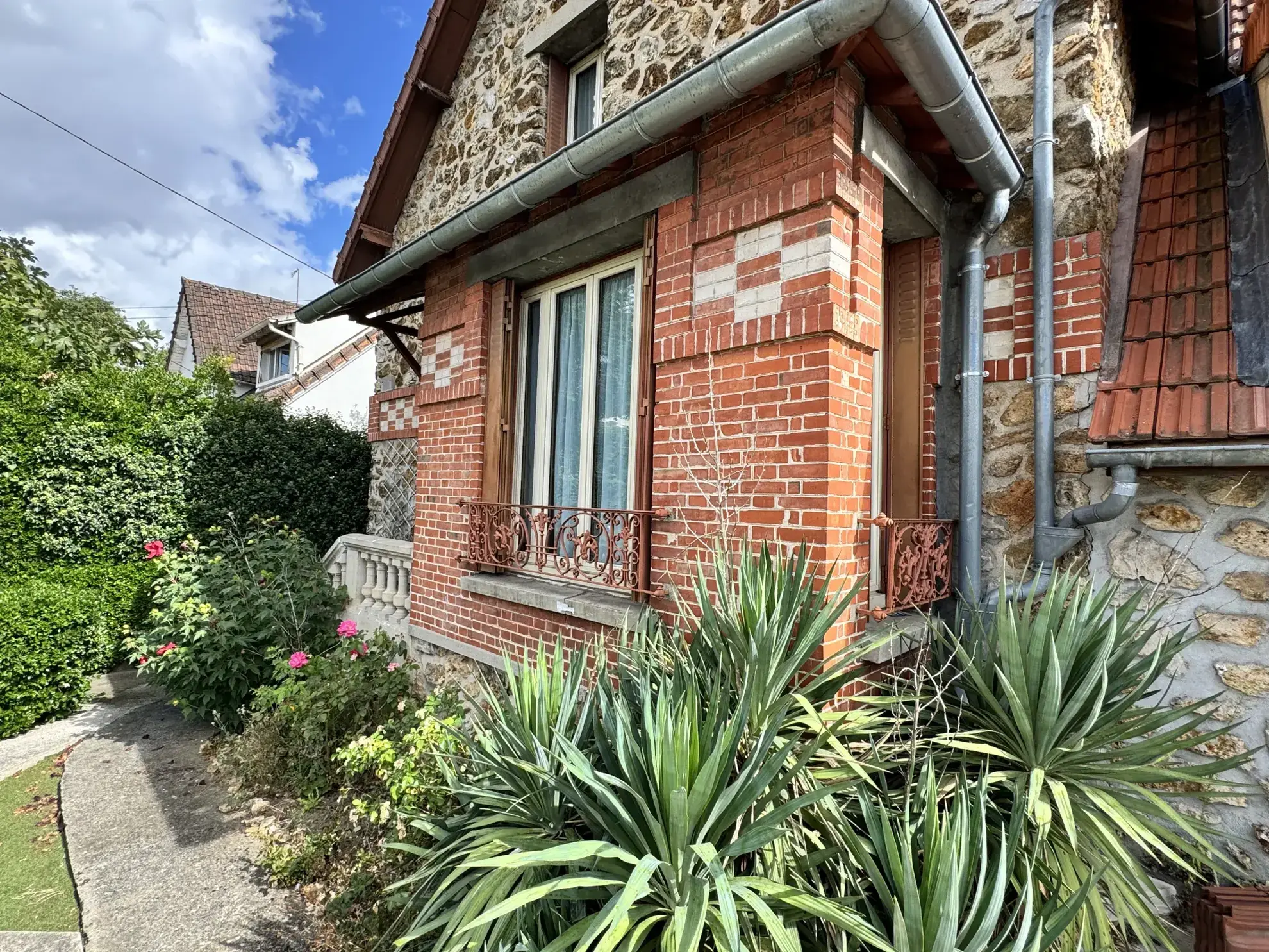 Maison 7 pièces à vendre à Corbeil-Essonnes avec jardin et sous-sol