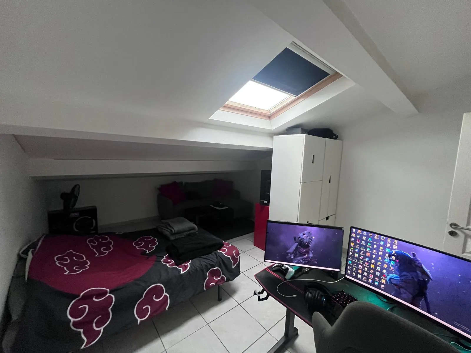 Appartement Duplex T5 à Marignane avec Terrasse, Parking et Faibles Charges 