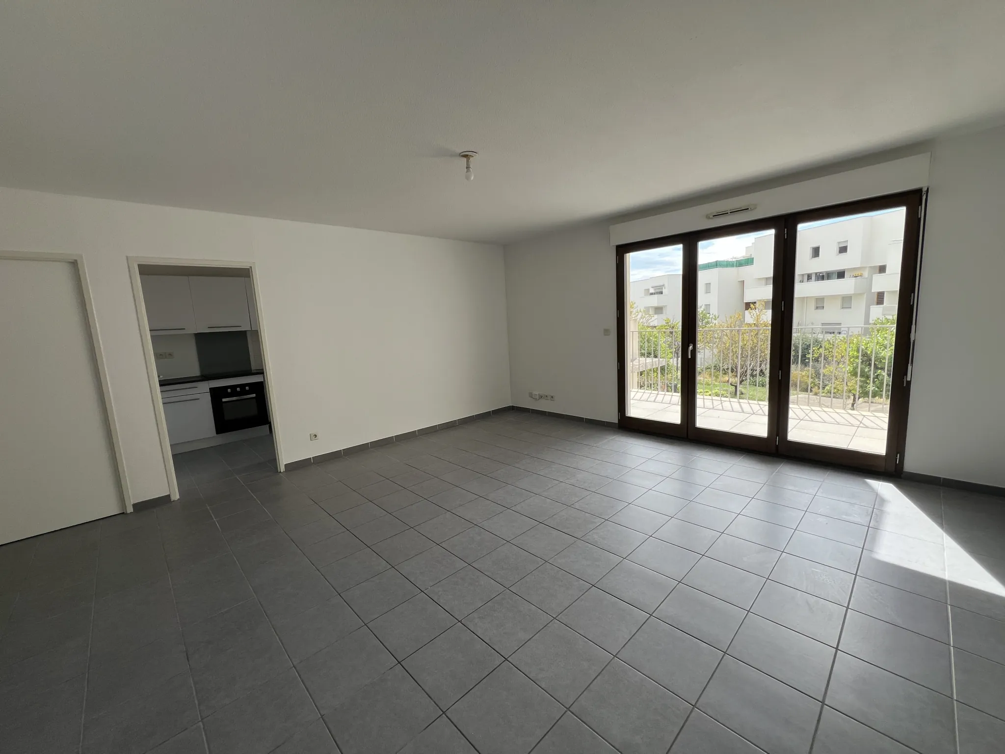 Appartement 3 pièces à vendre à Montpellier centre avec terrasse et garage sécurisé 