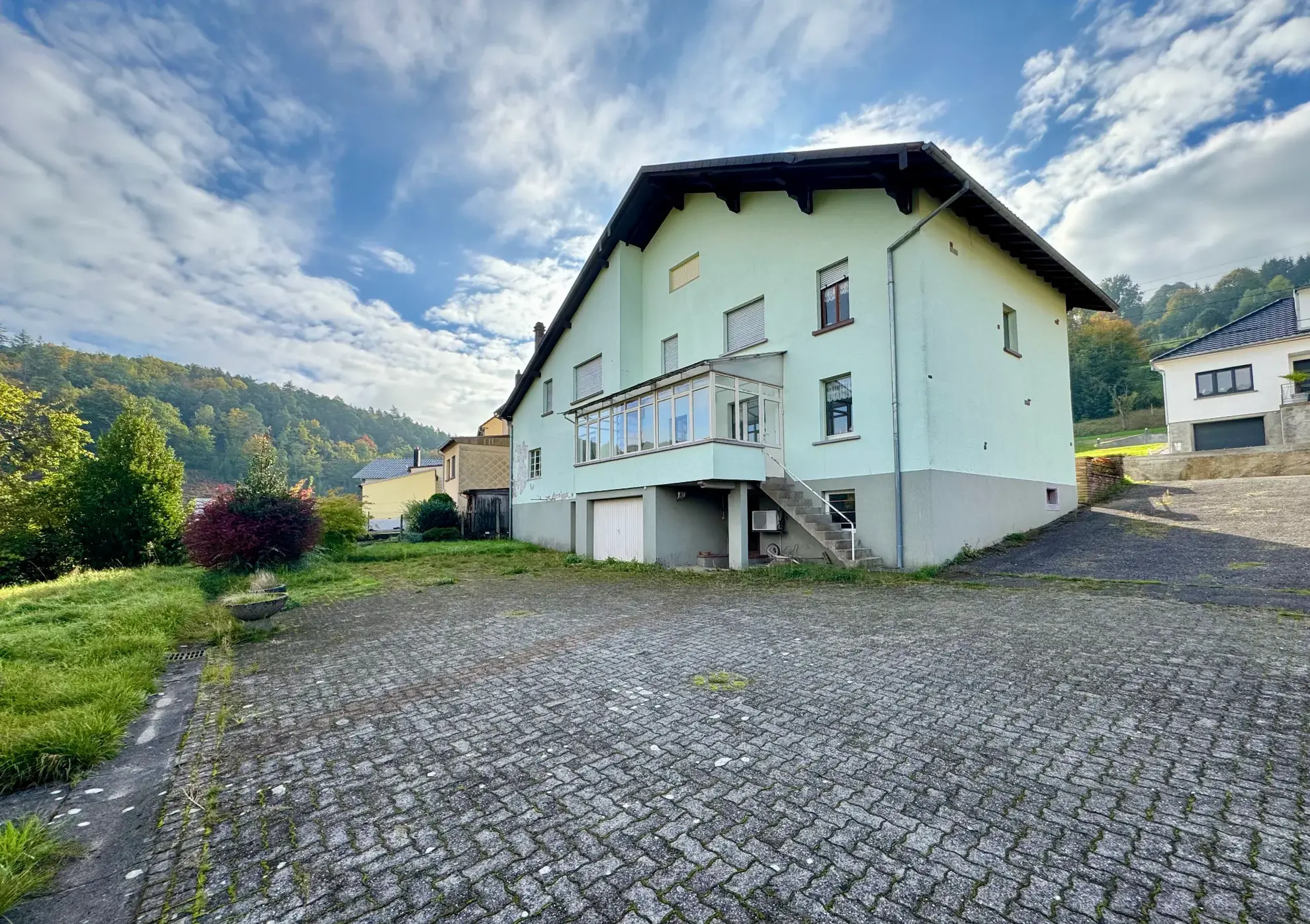 Maison familiale spacieuse de 182 m2 avec grand terrain à Soucht 