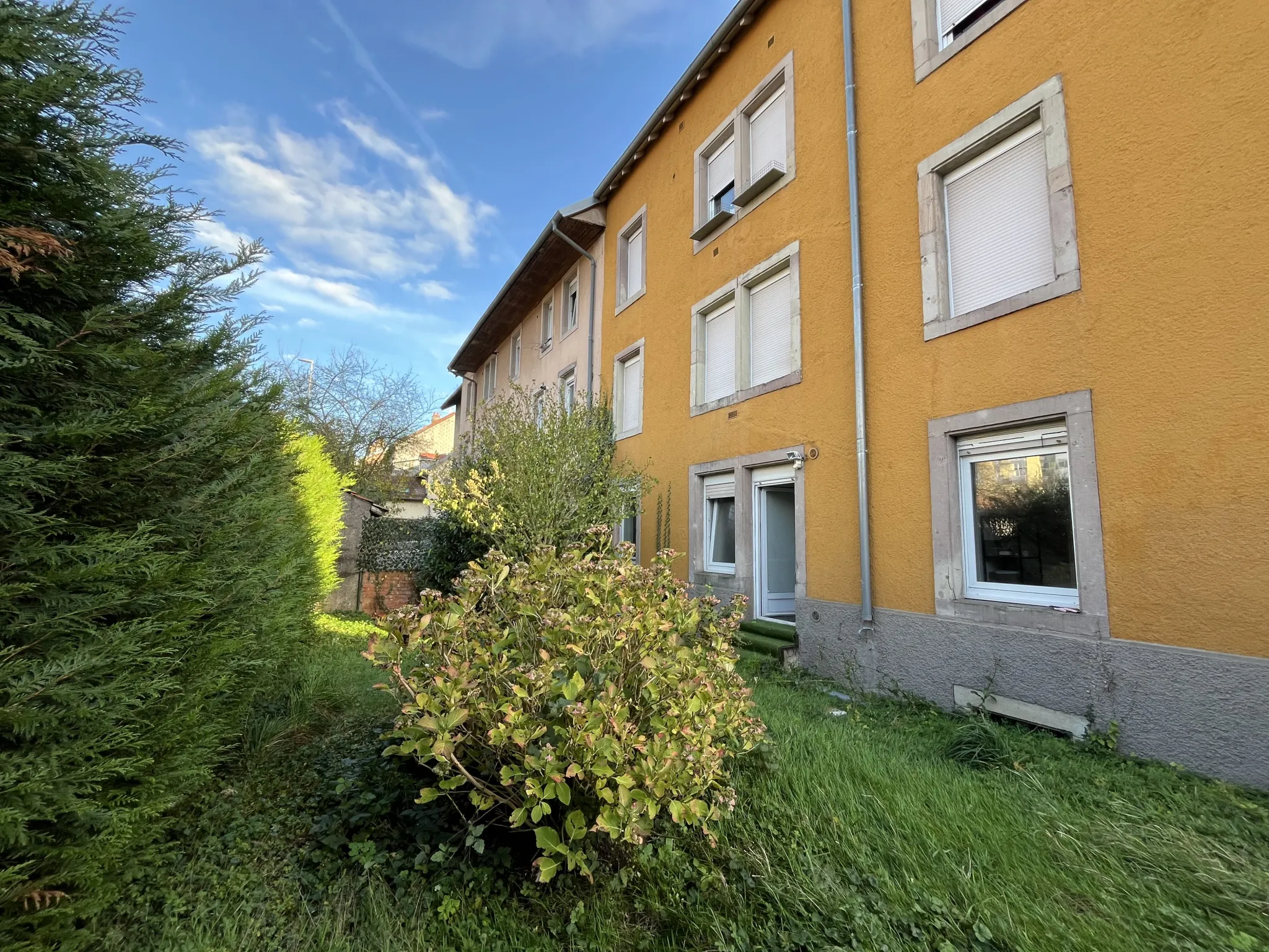 Appartement rénové avec jardin privatif de 100 m² à Belfort