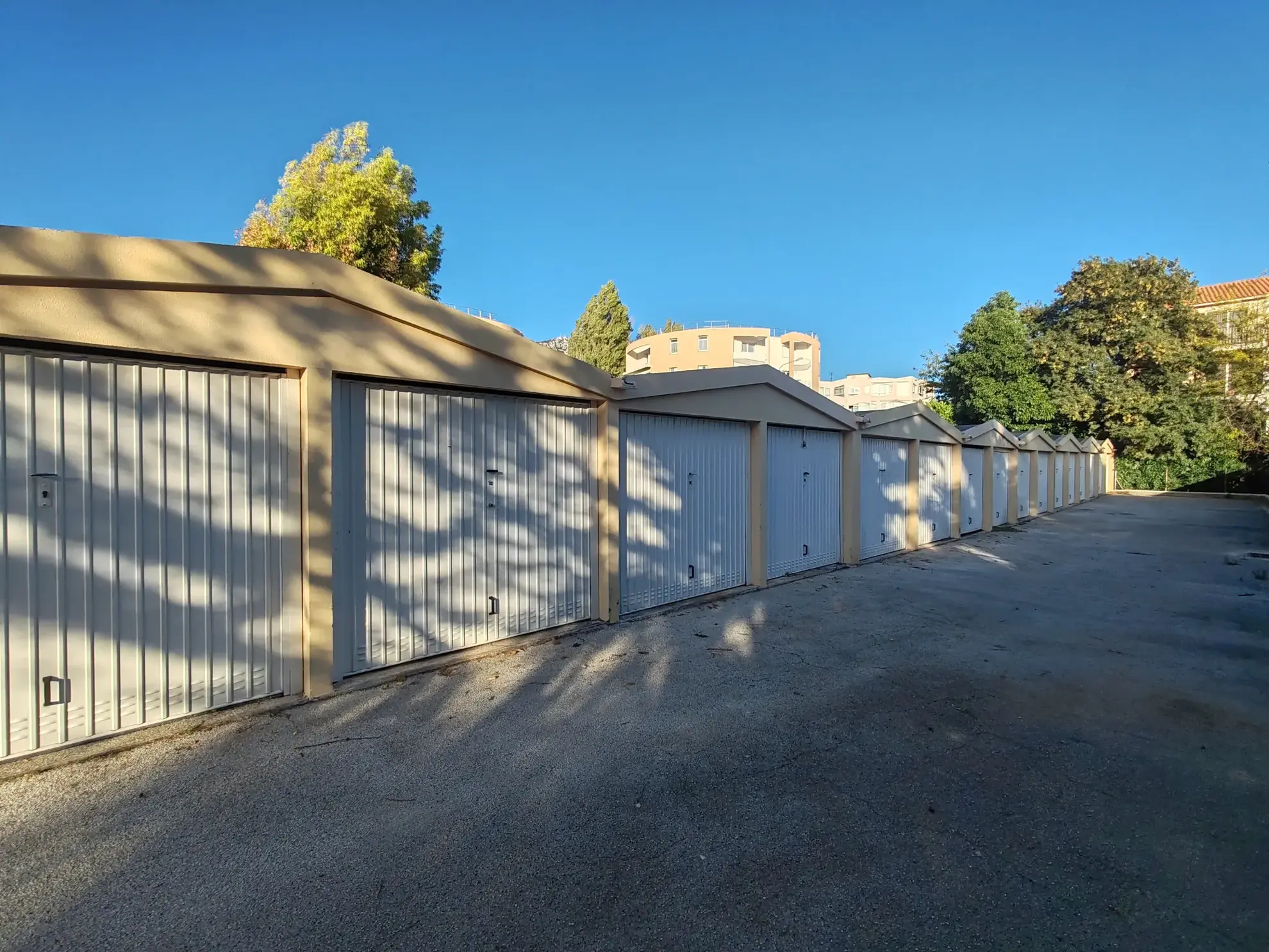 Garage sécurisé de 11,5 m² à La Valette-Center-ville, emplacement idéal