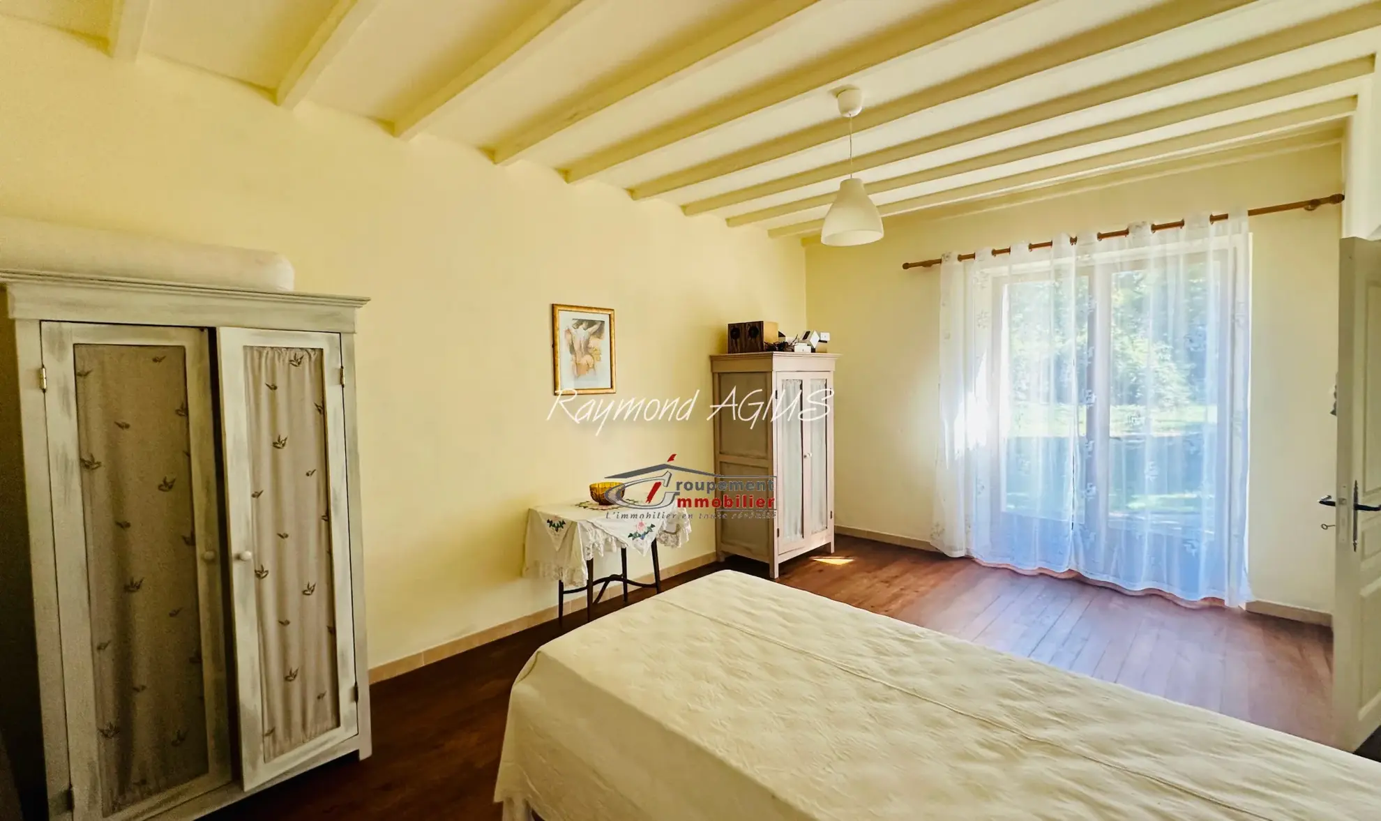 Charmante maison en pierre avec dépendances et 1,7 hectare à Gardonne 