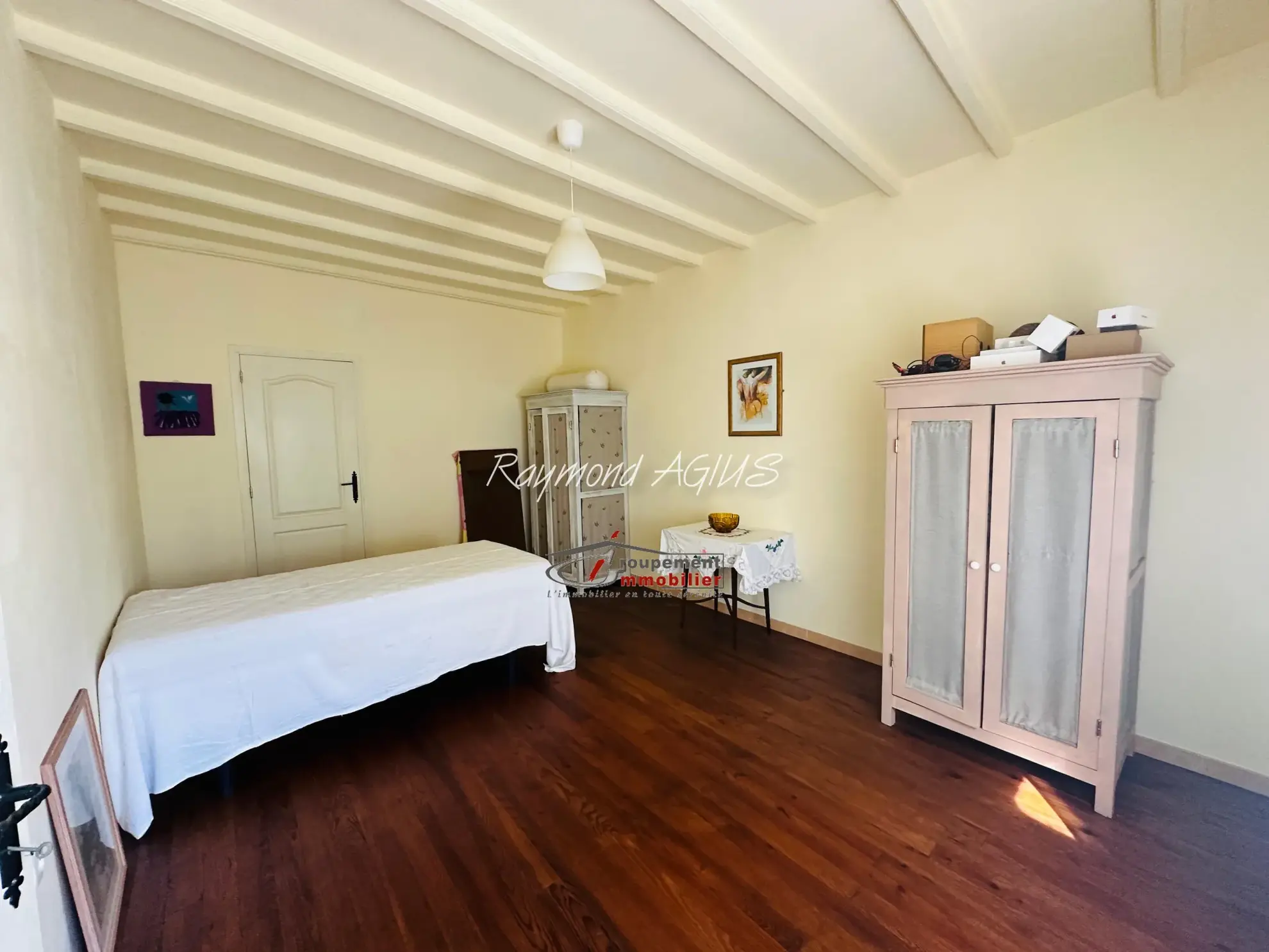 Charmante maison en pierre avec dépendances et 1,7 hectare à Gardonne 