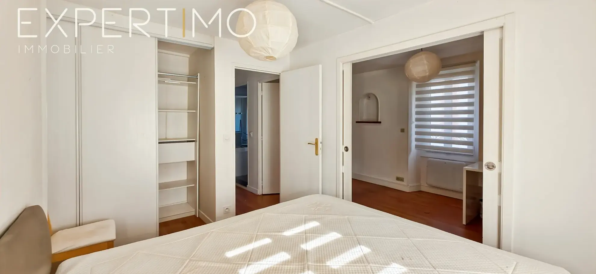 Appartement duplex lumineux de 75m2 avec vue sur la place à Étampes 