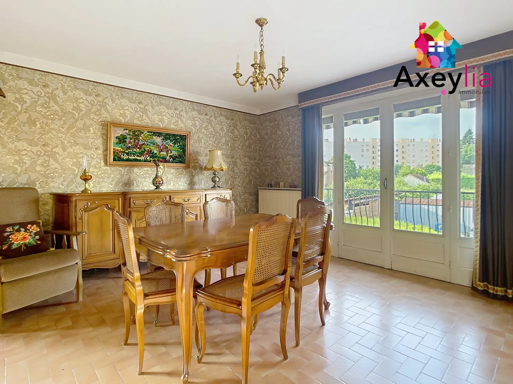 Maison à vendre à Roanne avec 4 chambres, garage et grand jardin