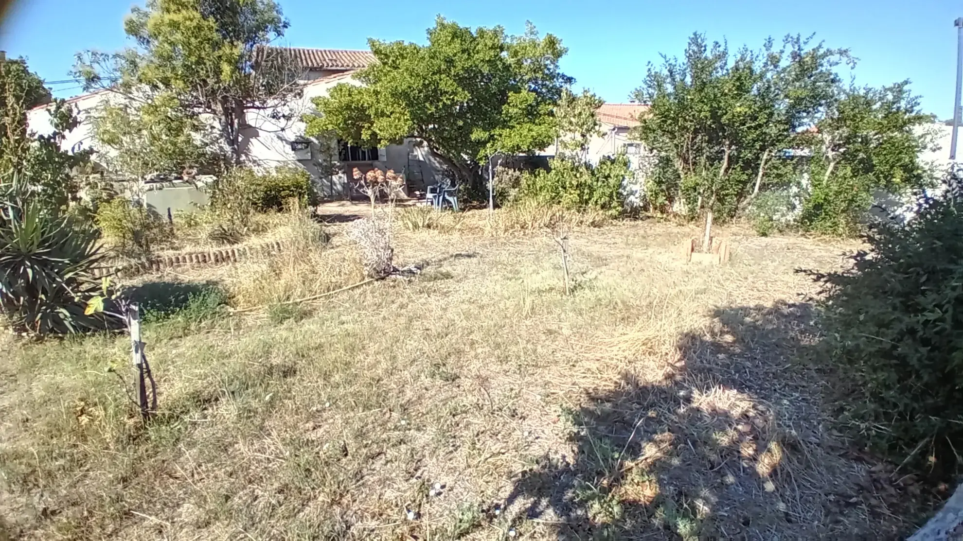 Terrain constructible de 366 m² avec remise à Salles d'Aude – Projet d'habitation ou stockage 