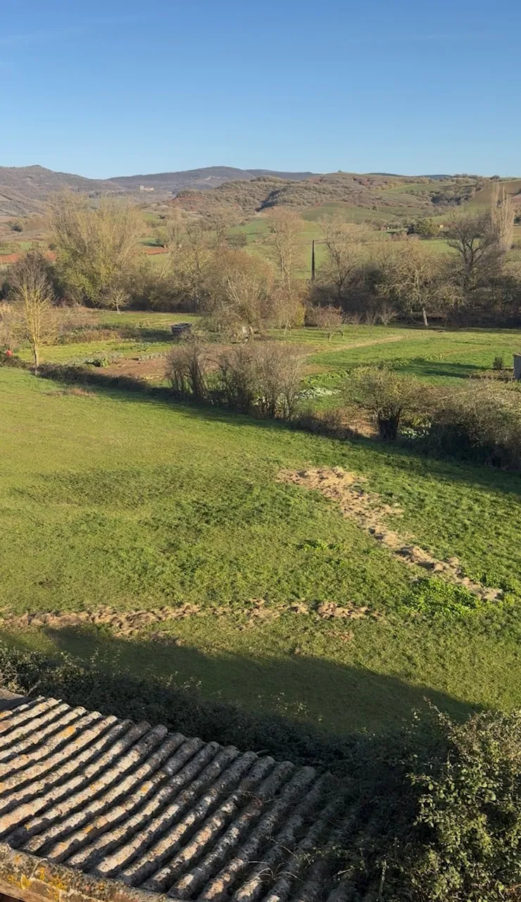 Maison de village avec vue dégagée à Montlaur – 142 m², 3 chambres, garage et potentiel locatif 