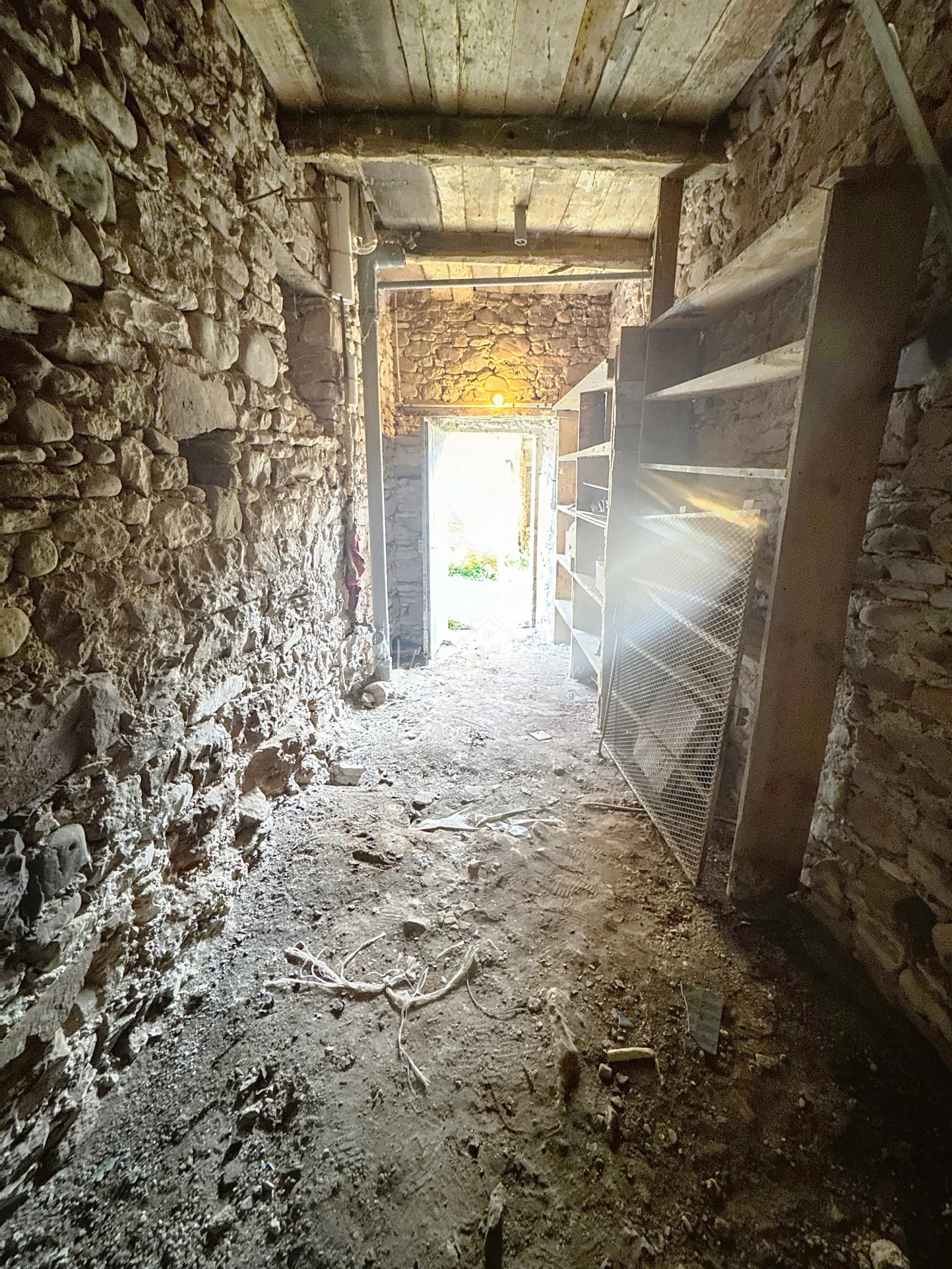 Maison de village avec vue dégagée à Montlaur – 142 m², 3 chambres, garage et potentiel locatif 