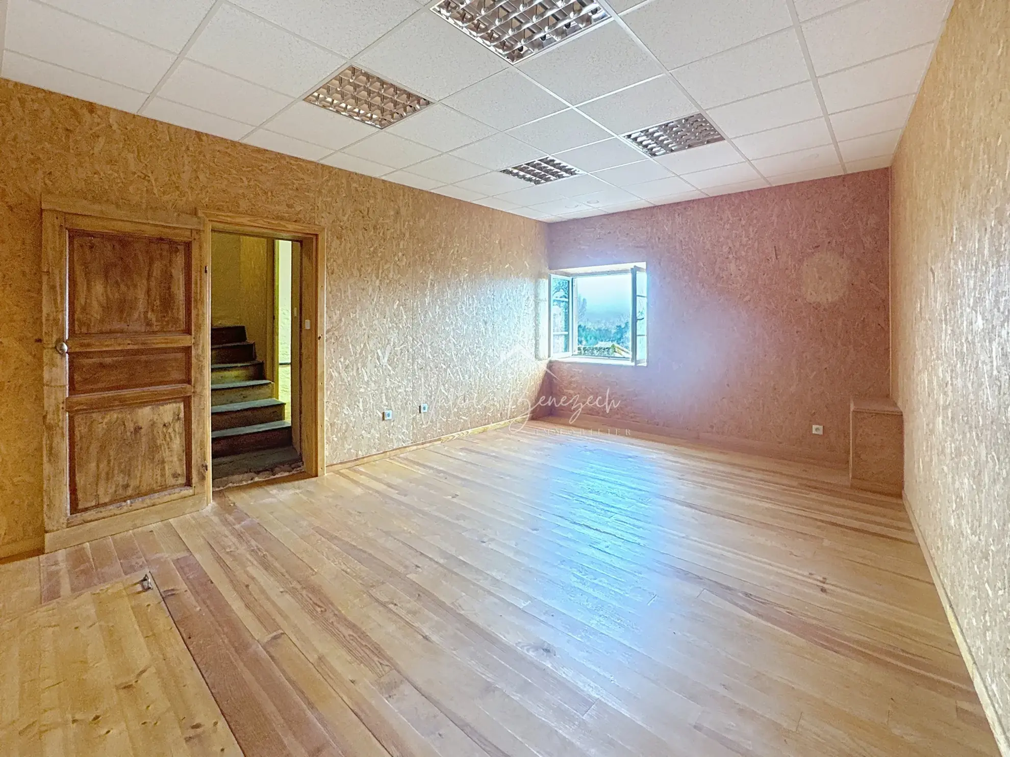 Maison de village avec vue dégagée à Montlaur – 142 m², 3 chambres, garage et potentiel locatif 