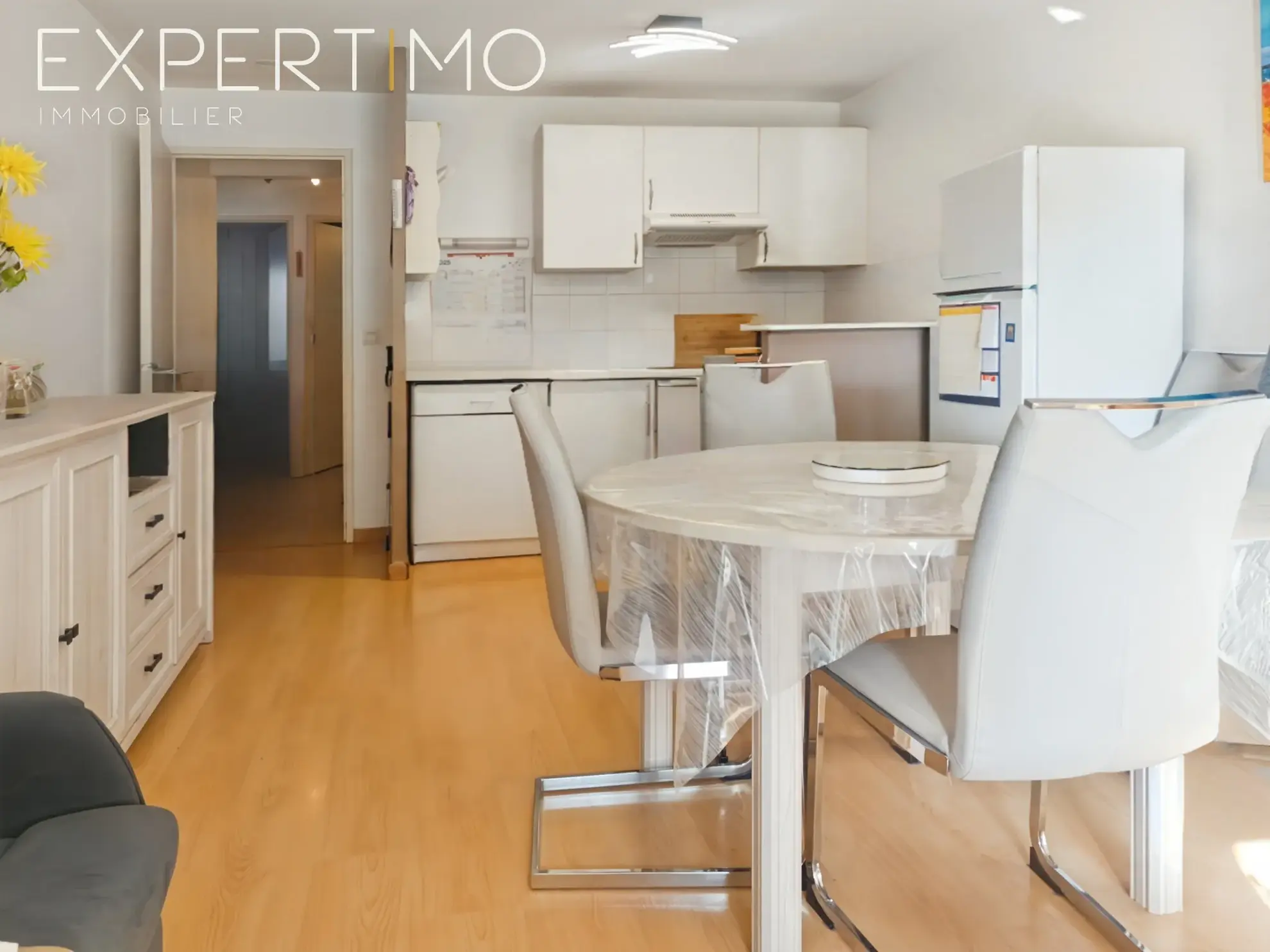 Appartement de plain-pied avec parking au centre de RUE - Opportunité à saisir 