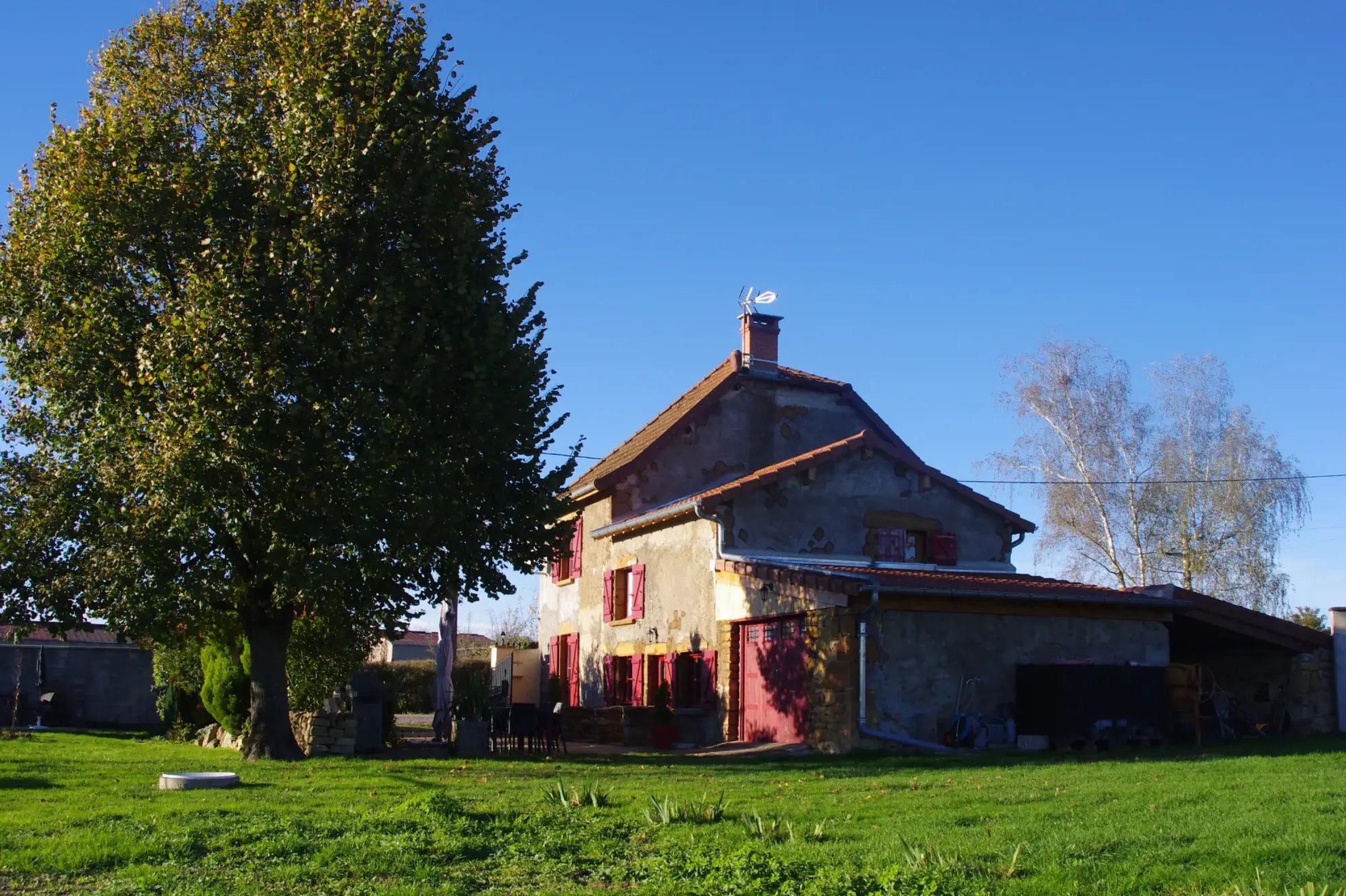 Fermette 3 chambres avec jardin à proximité de Charlieu 