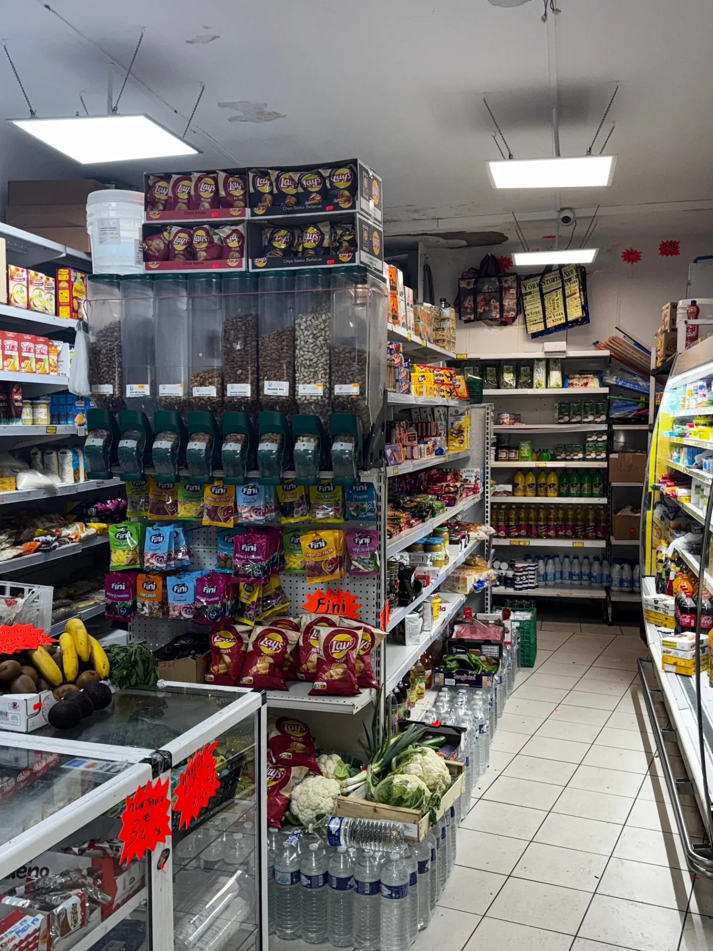 Murs commerciaux à vendre sur une place très fréquentée à Marseille 13003