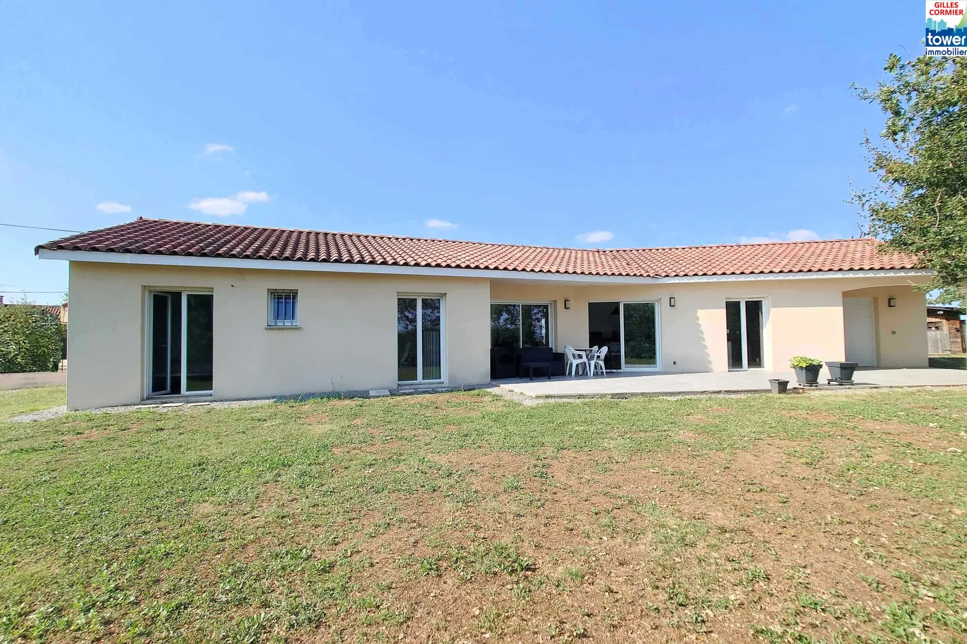 Belle maison de 160 m² avec terrasse à Savignac près de Villefranche de Rouergue