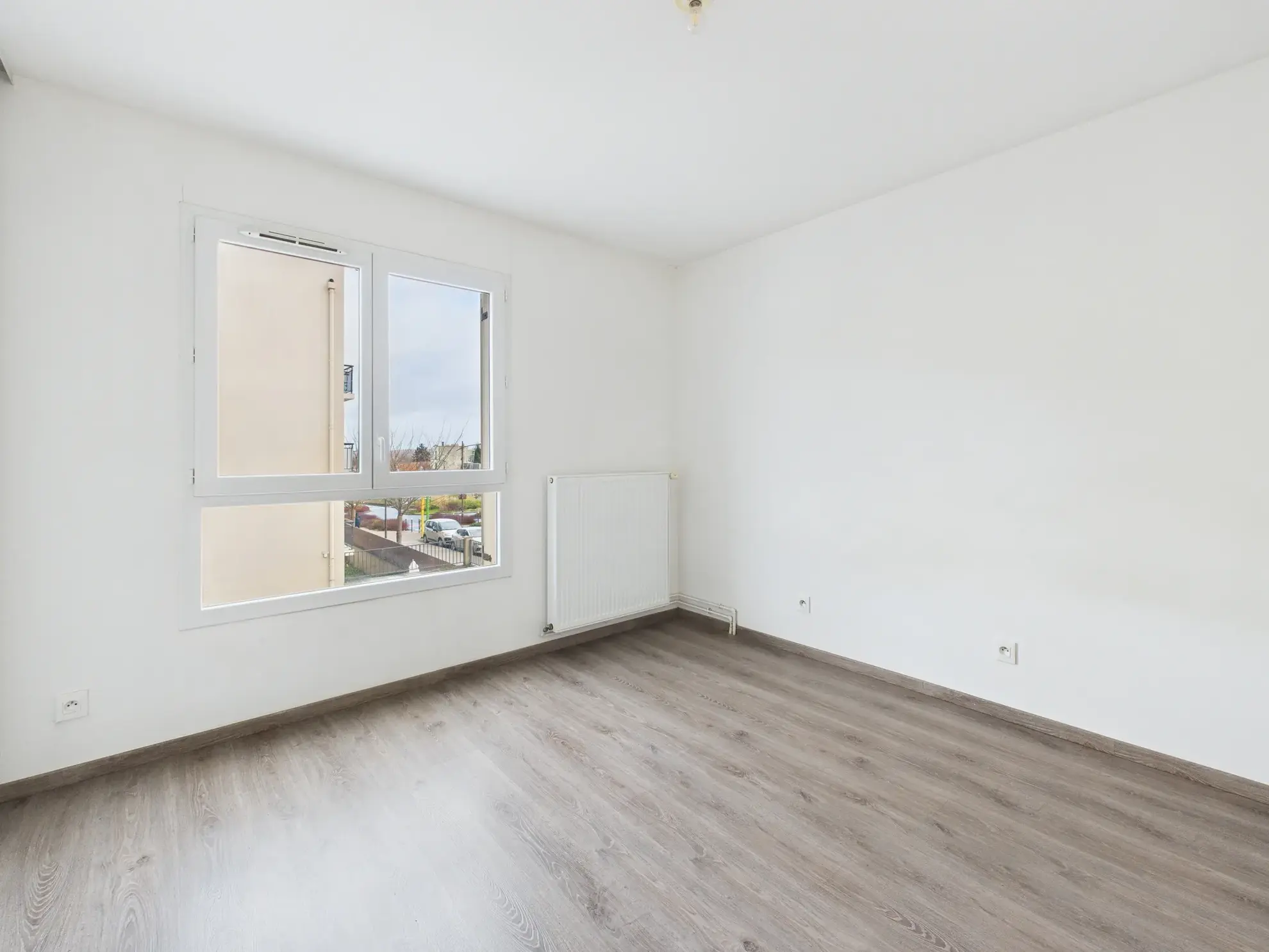 Appartement 2 pièces lumineux à Arpajon, 46,48 m² avec parking en centre-ville 