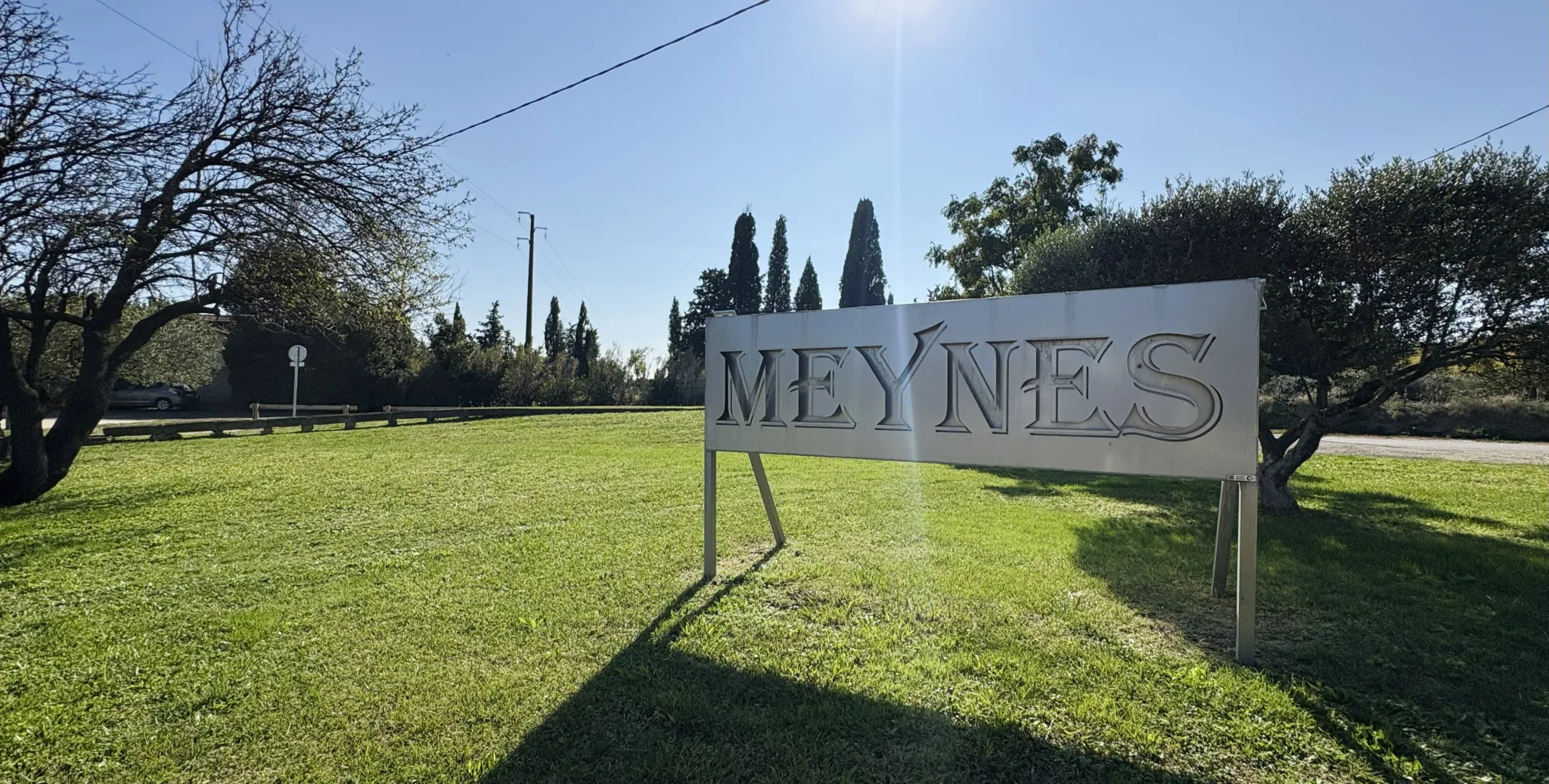 Terrain à bâtir à Meynes de 811 m² dans un environnement calme