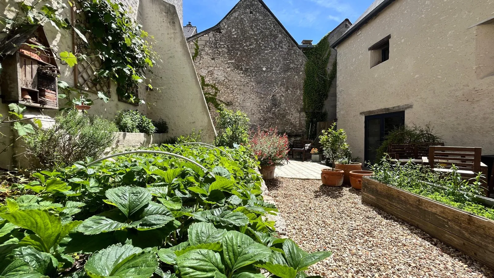 Maison ancienne rénovée à Tavers - Charme et authenticité du XVe siècle