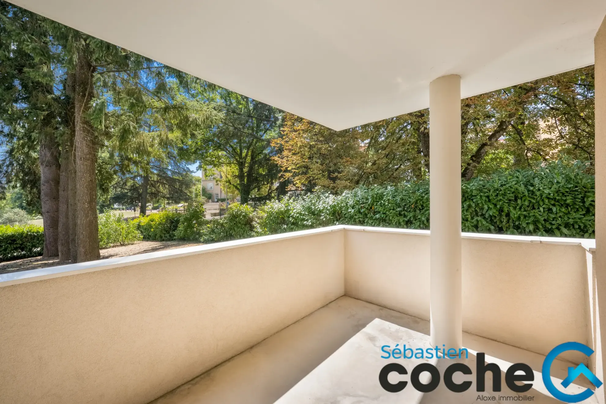 Appartement T3 avec balcon et garage au centre de Saint-Bonnet-de-Mure
